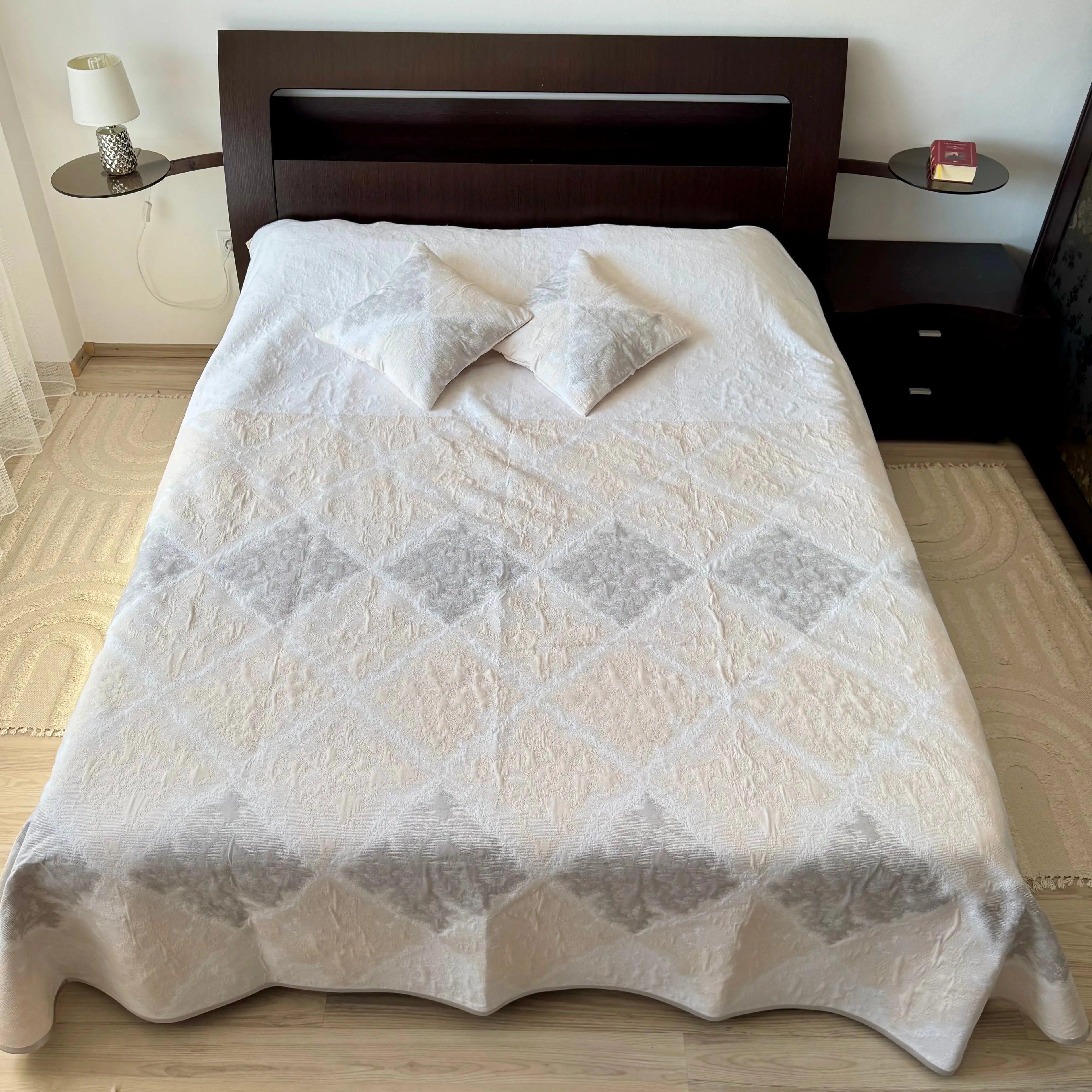 Cuvertură “Candela Grey” CRISTAL CONSTRUCT SRL CasaCrystal