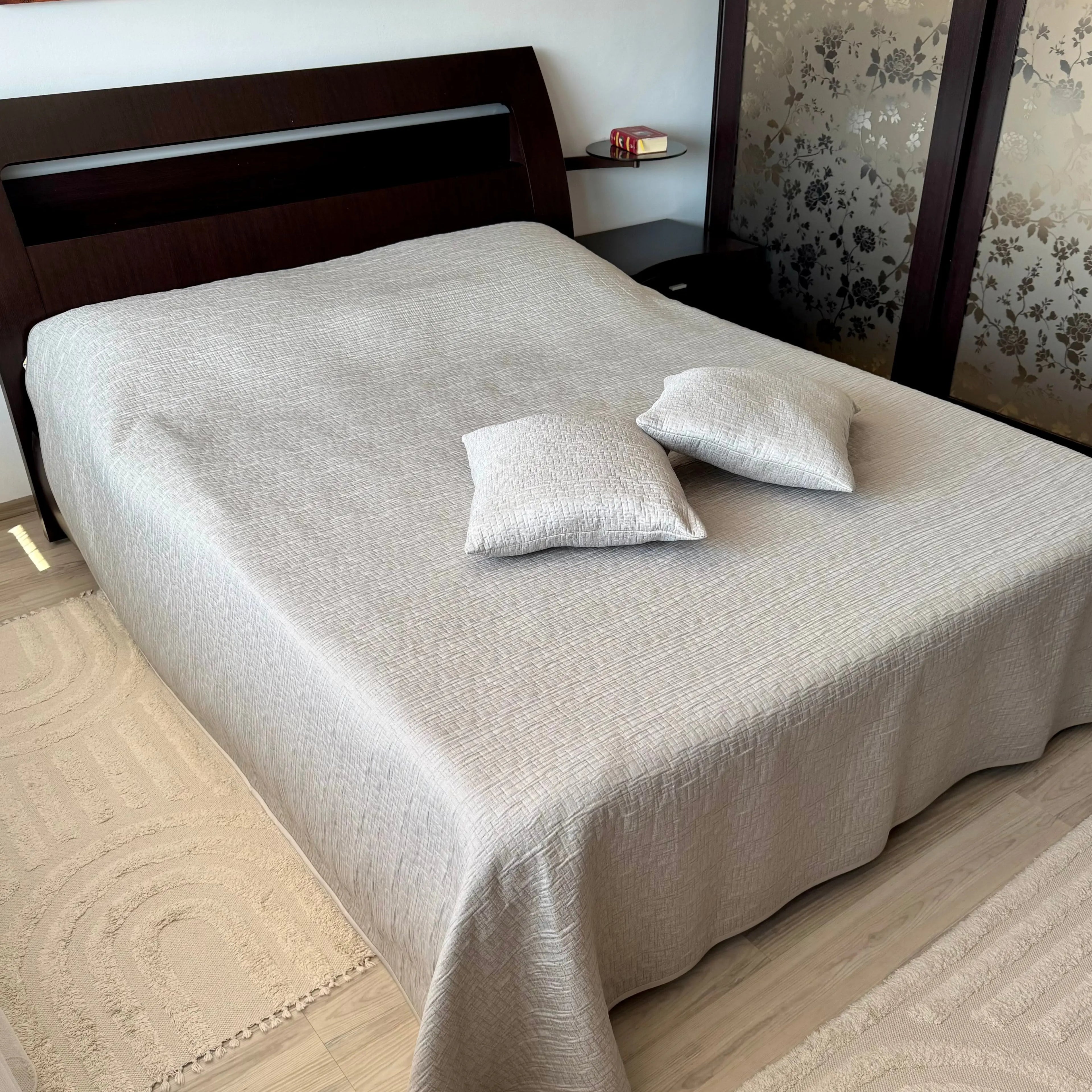 Cuvertura “Kathia Grey” CRISTAL CONSTRUCT SRL CasaCrystal