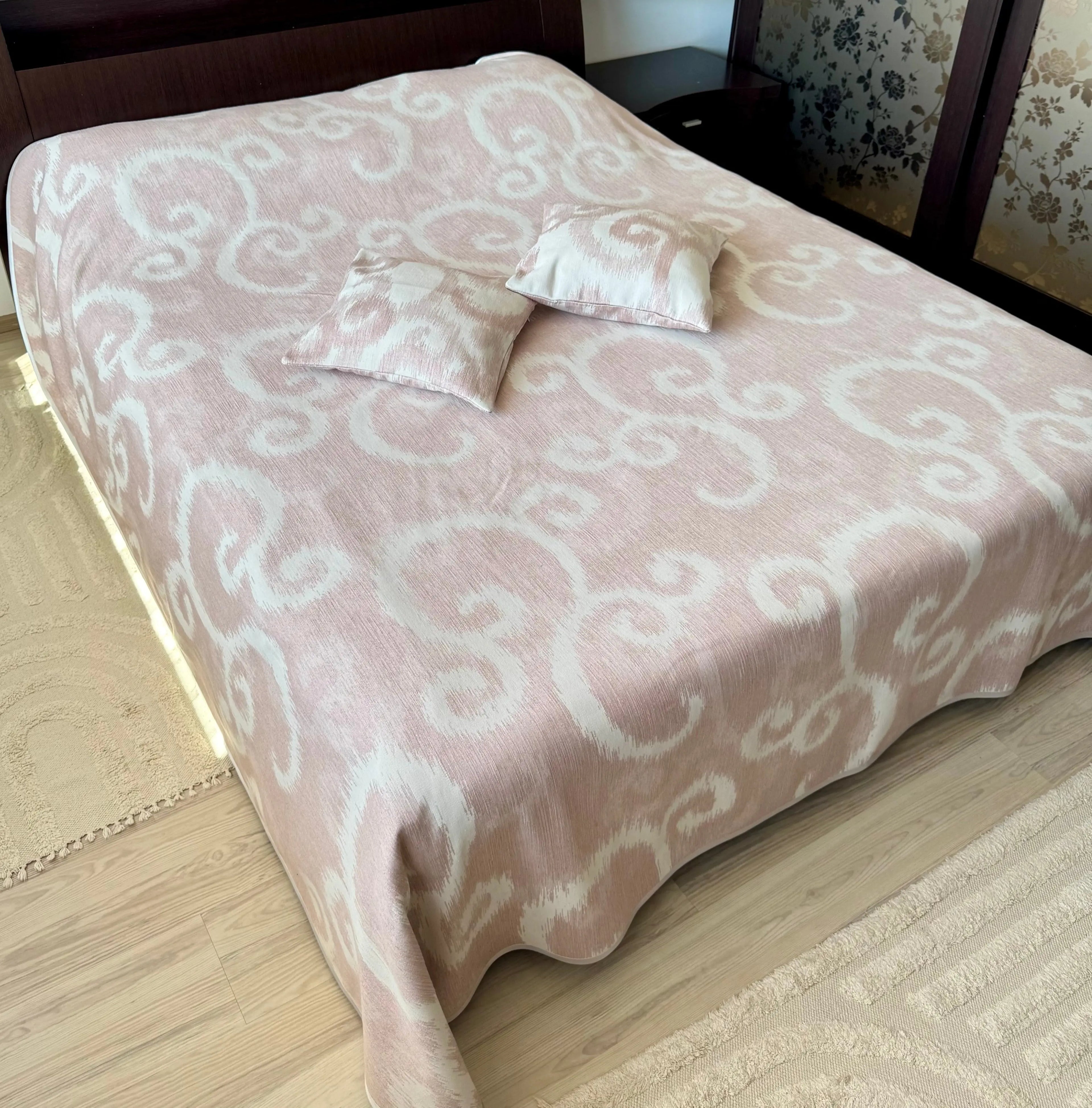 Cuvertura “Mina Rosa” CRISTAL CONSTRUCT SRL CasaCrystal