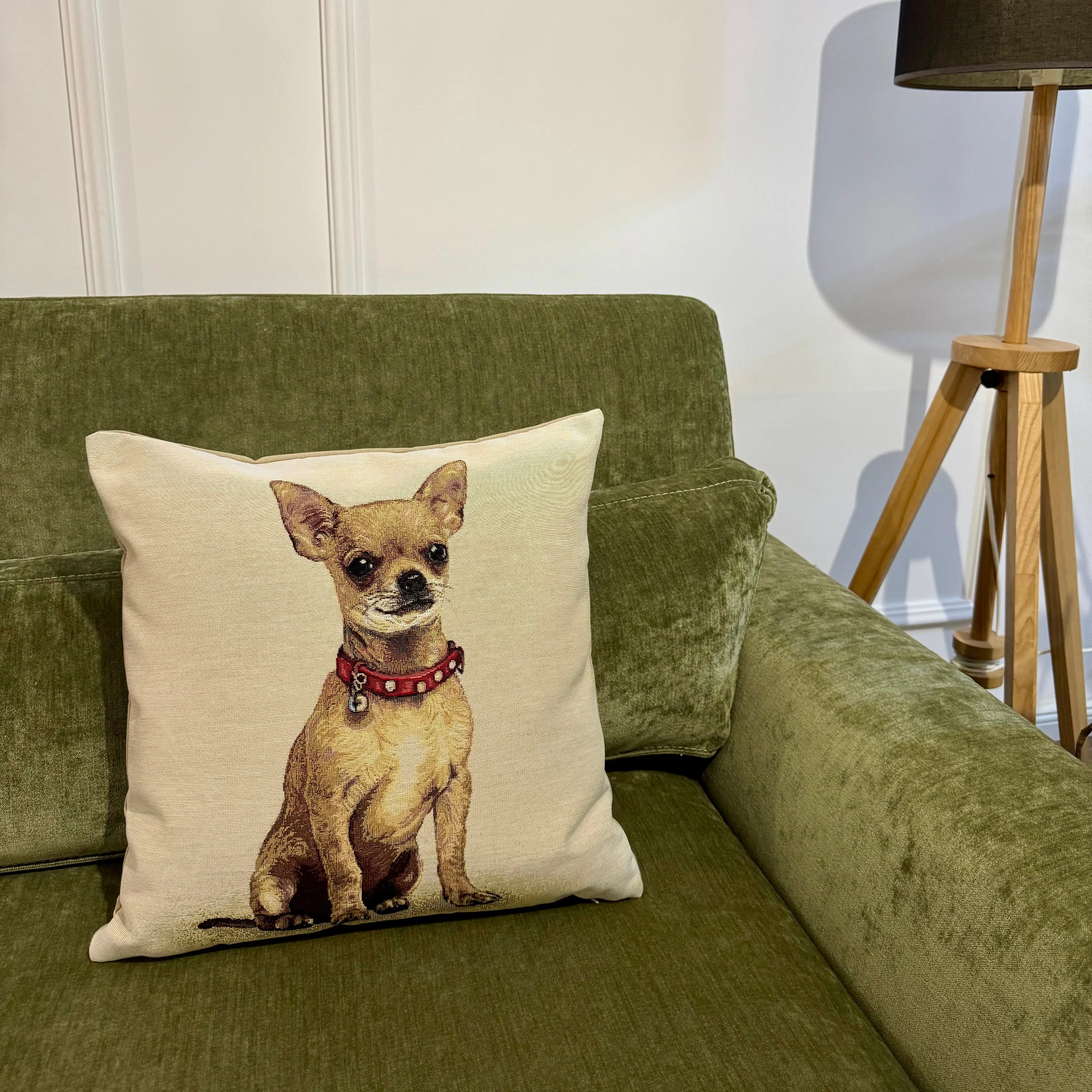 Fata de perna din gobelin cu cChihuahua CASA CRYSTAL CasaCrystal