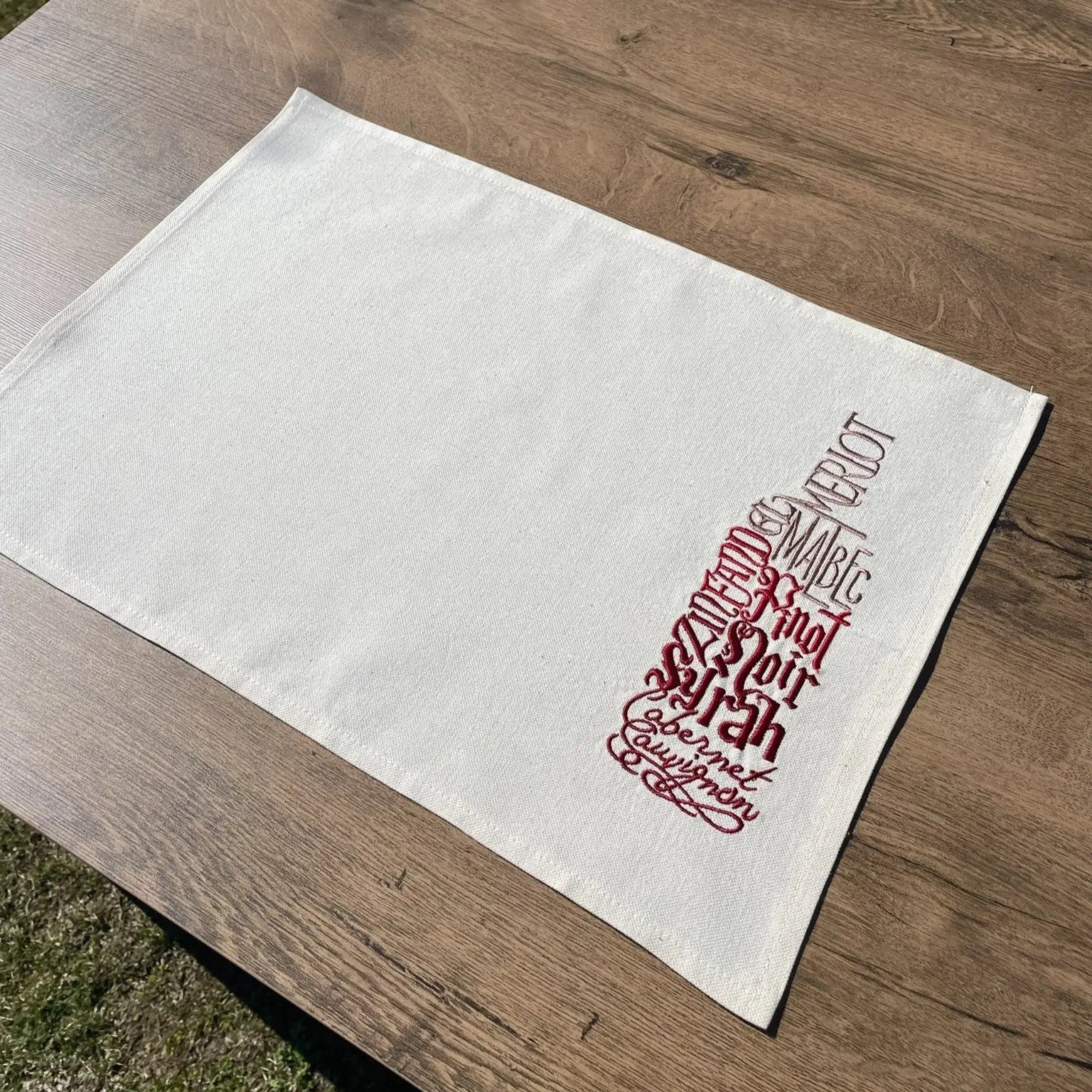 Napron "RED WINE" - CasaCrystal