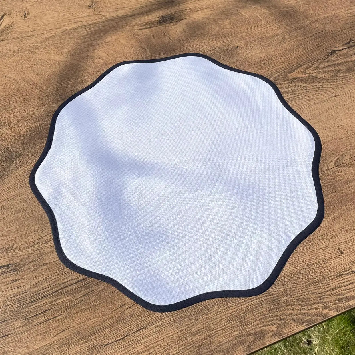 Napron "ROUND WHITE" - CasaCrystal