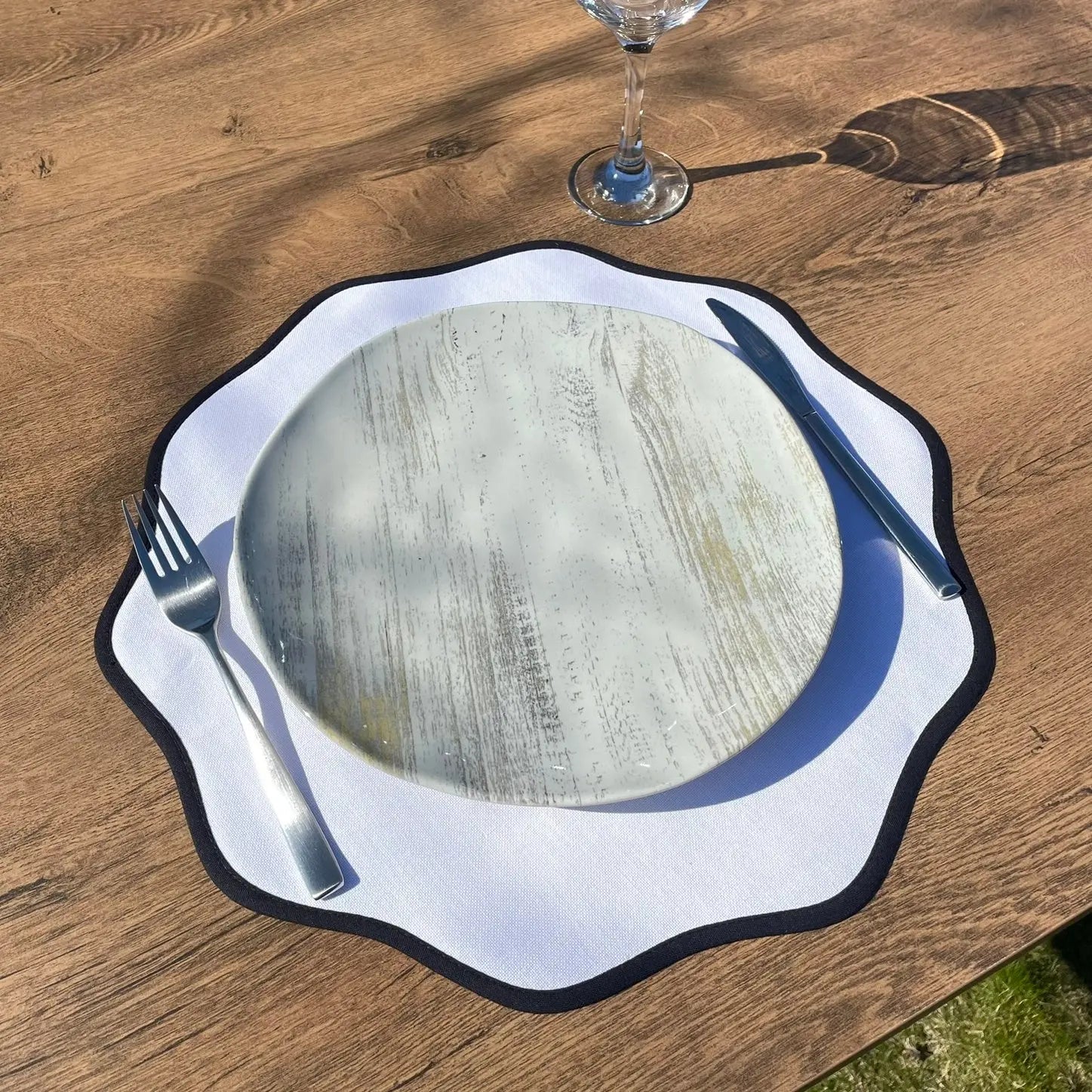 Napron "ROUND WHITE" - CasaCrystal