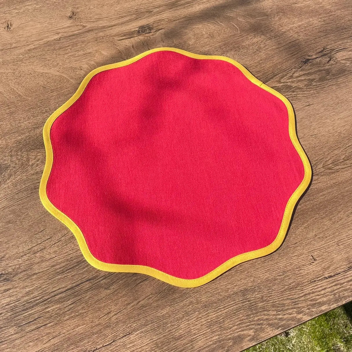 Napron "ROUND RED" - CasaCrystal