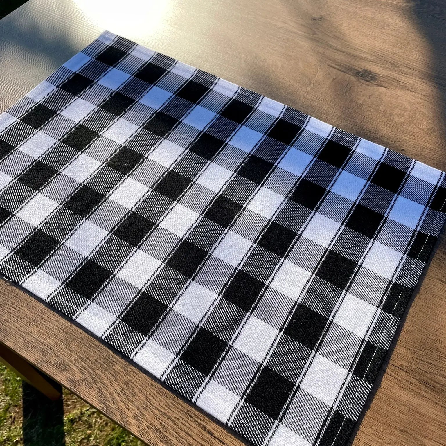 Napron "CHECKERS" - CasaCrystal