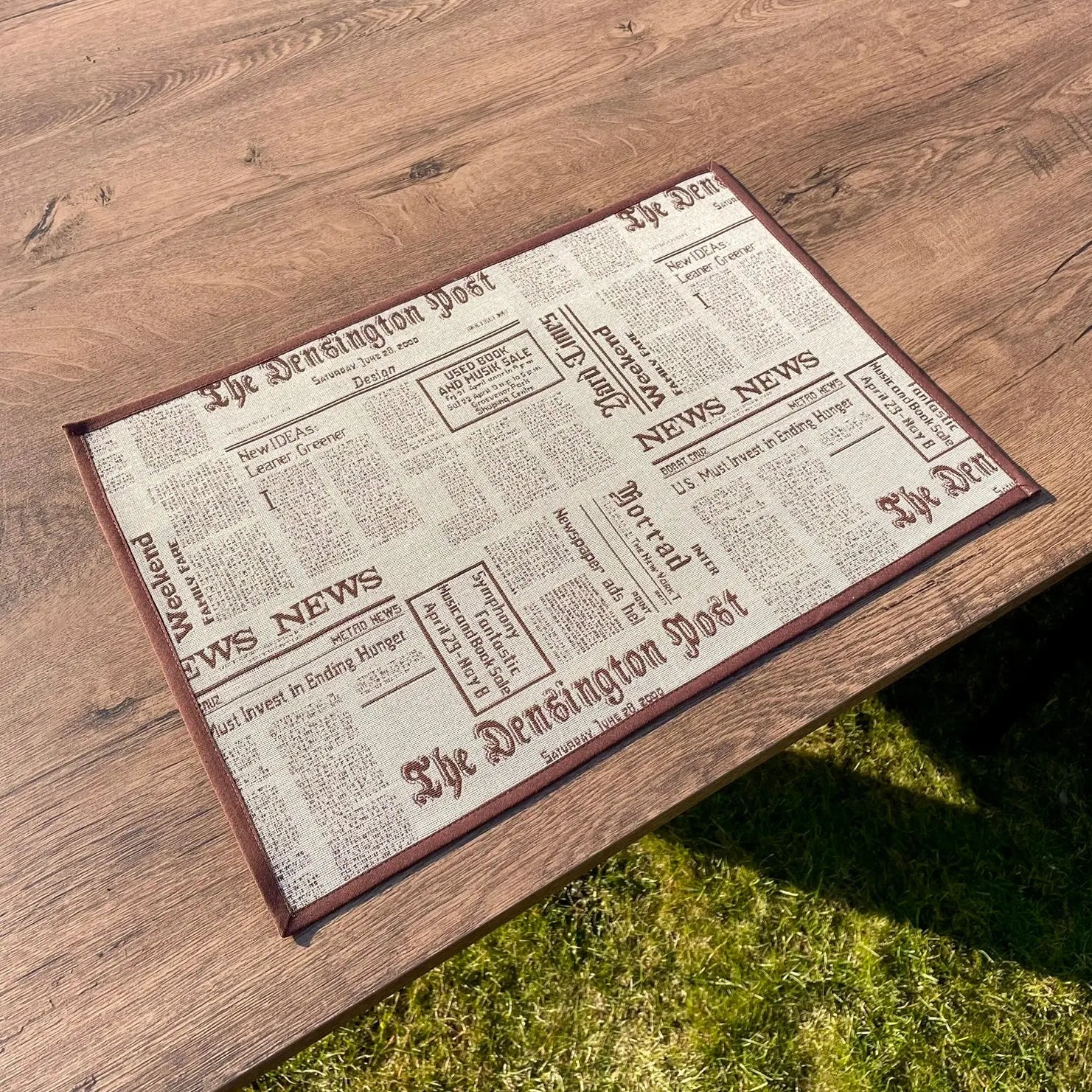 Napron "NEWS" - CasaCrystal