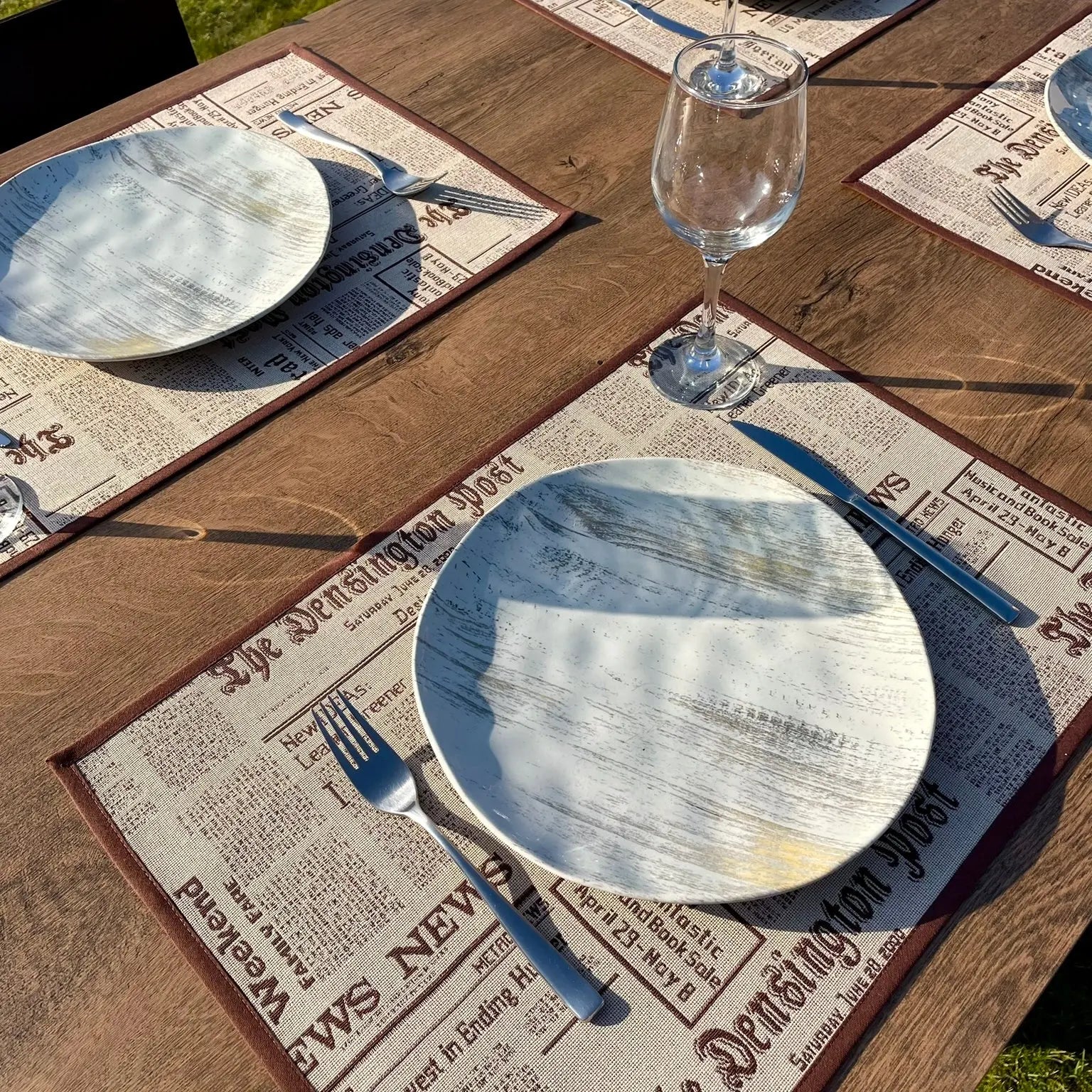 Napron "NEWS" - CasaCrystal