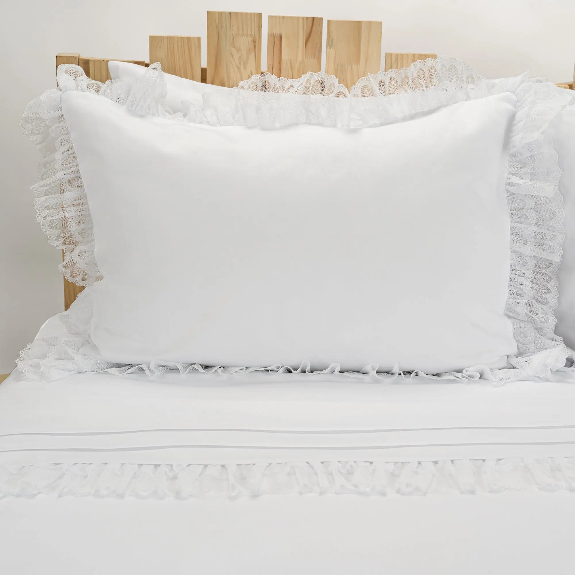 Lenjerie de pat 1 persoană Albă din bumbac satinat dens și dantelă, personalizabilă – SOPHIA CASA CRYSTAL CasaCrystal