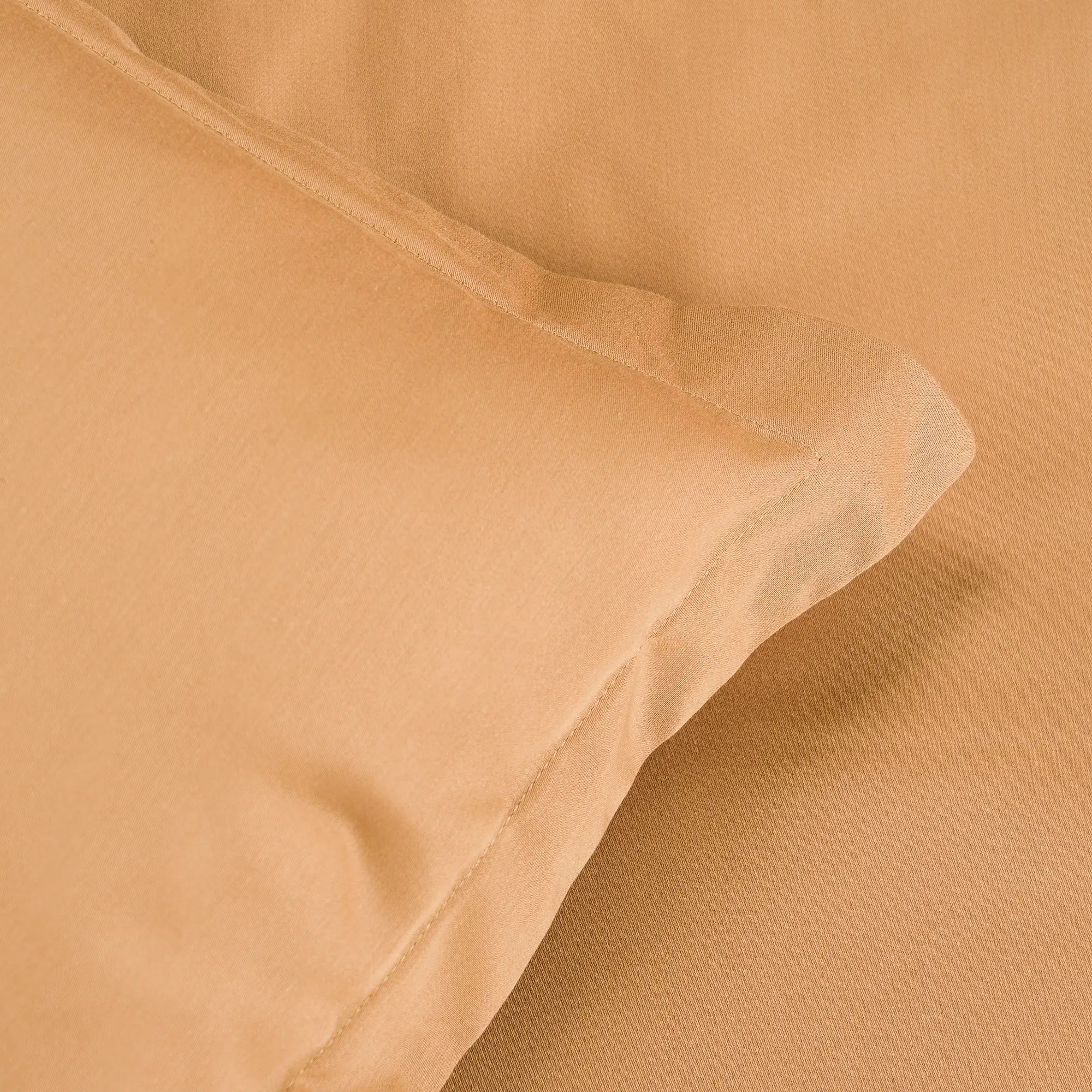 Lenjerie de pat 1 persoană Bej din bumbac satinat dens cu motive dantelă, personalizabilă – GOLDY CASA CRYSTAL CasaCrystal