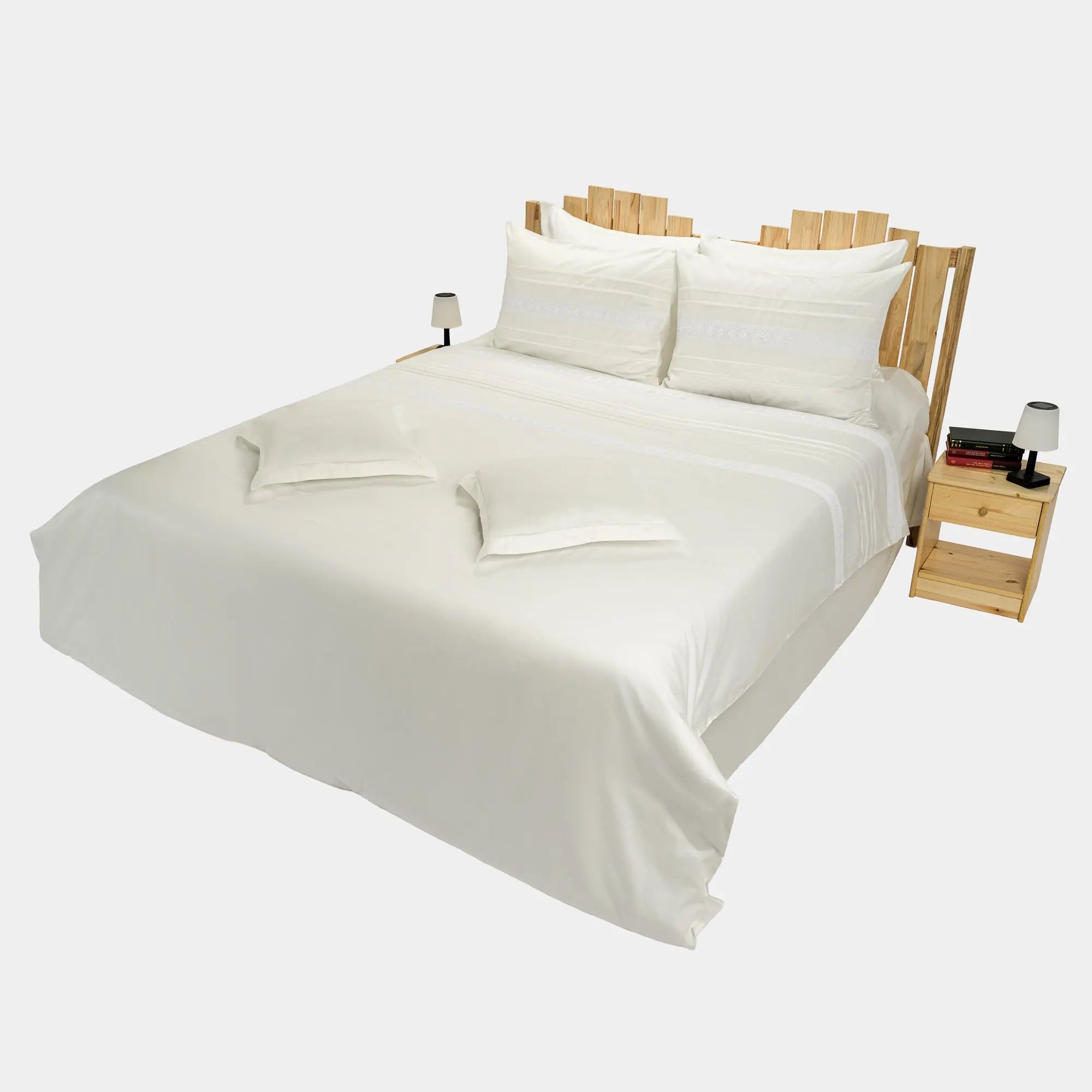 Lenjerie de pat 1 persoană Ivoar din bumbac satinat dens cu motive dantelă, personalizabilă – Denise CASA CRYSTAL CasaCrystal