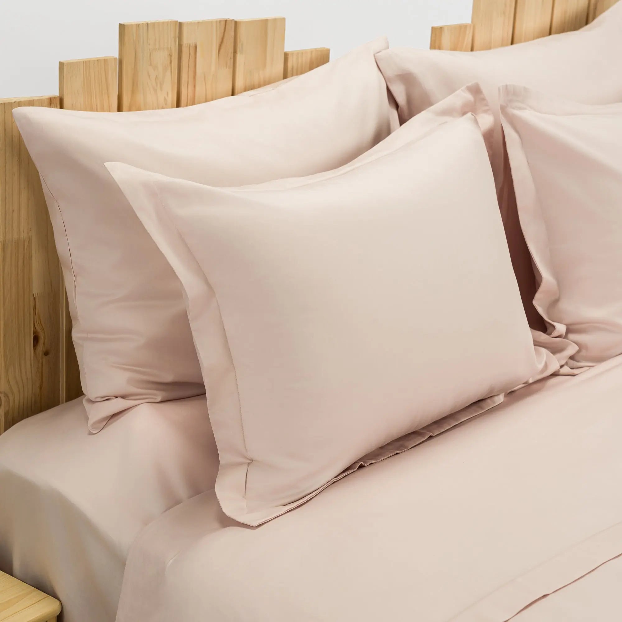 Lenjerie de pat 1 persoană Nude din bumbac satinat dens simplă, personalizabilă – SIMPLE NUDE CASA CRYSTAL CasaCrystal