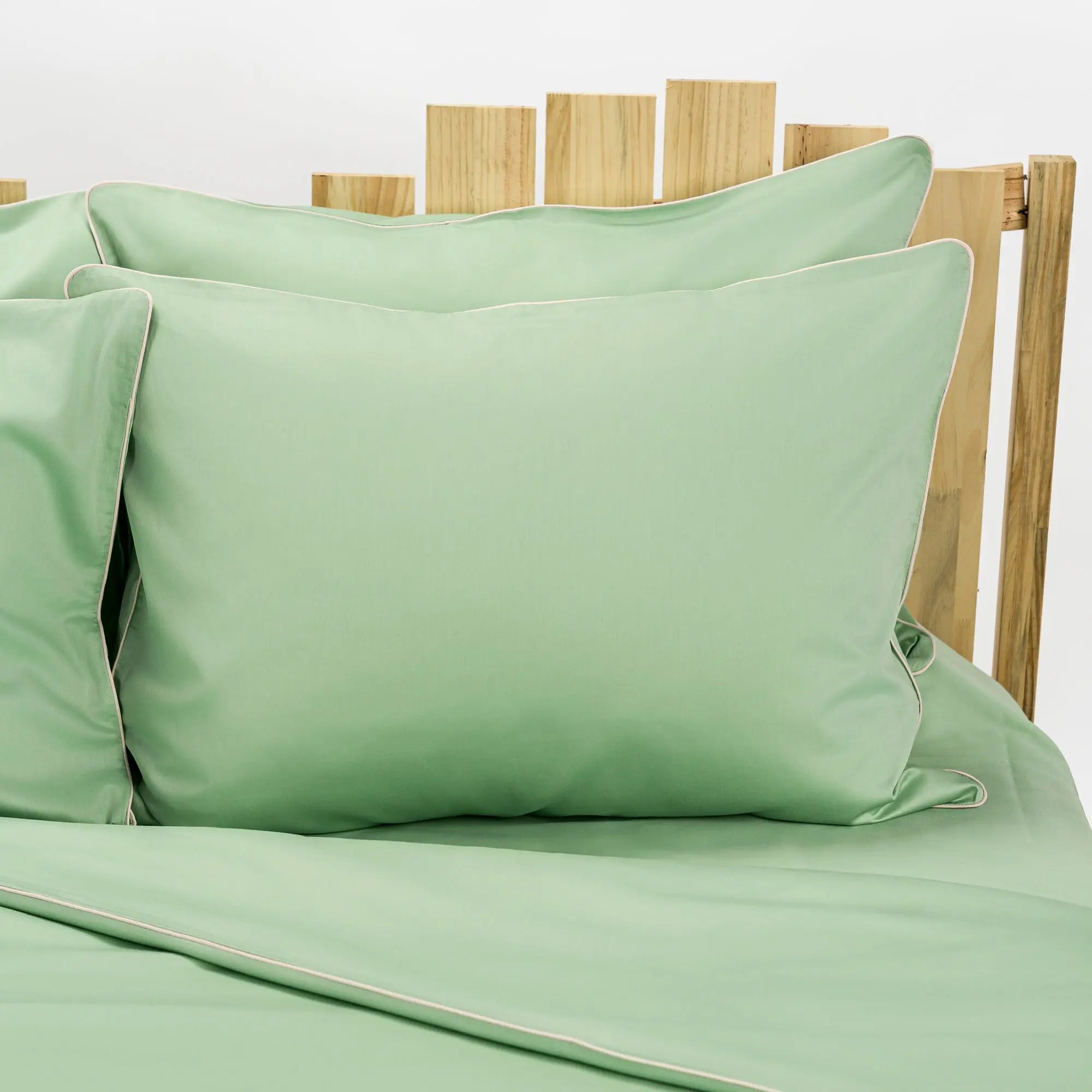 Lenjerie de pat 1 persoană Verde din bumbac satinat dens simplă, personalizabilă – ELEGANT MINT CASA CRYSTAL CasaCrystal