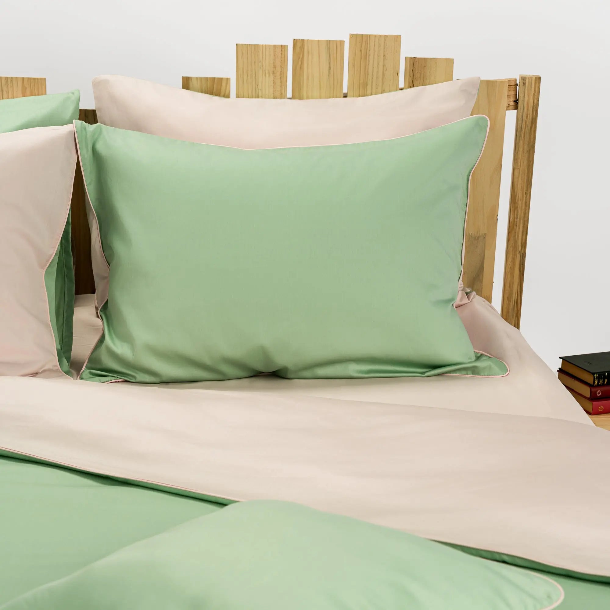 Lenjerie de pat 1 persoană Verde și Roz, cu două fețe, din bumbac satinat dens, personalizabilă – SPRING CASA CRYSTAL CasaCrystal