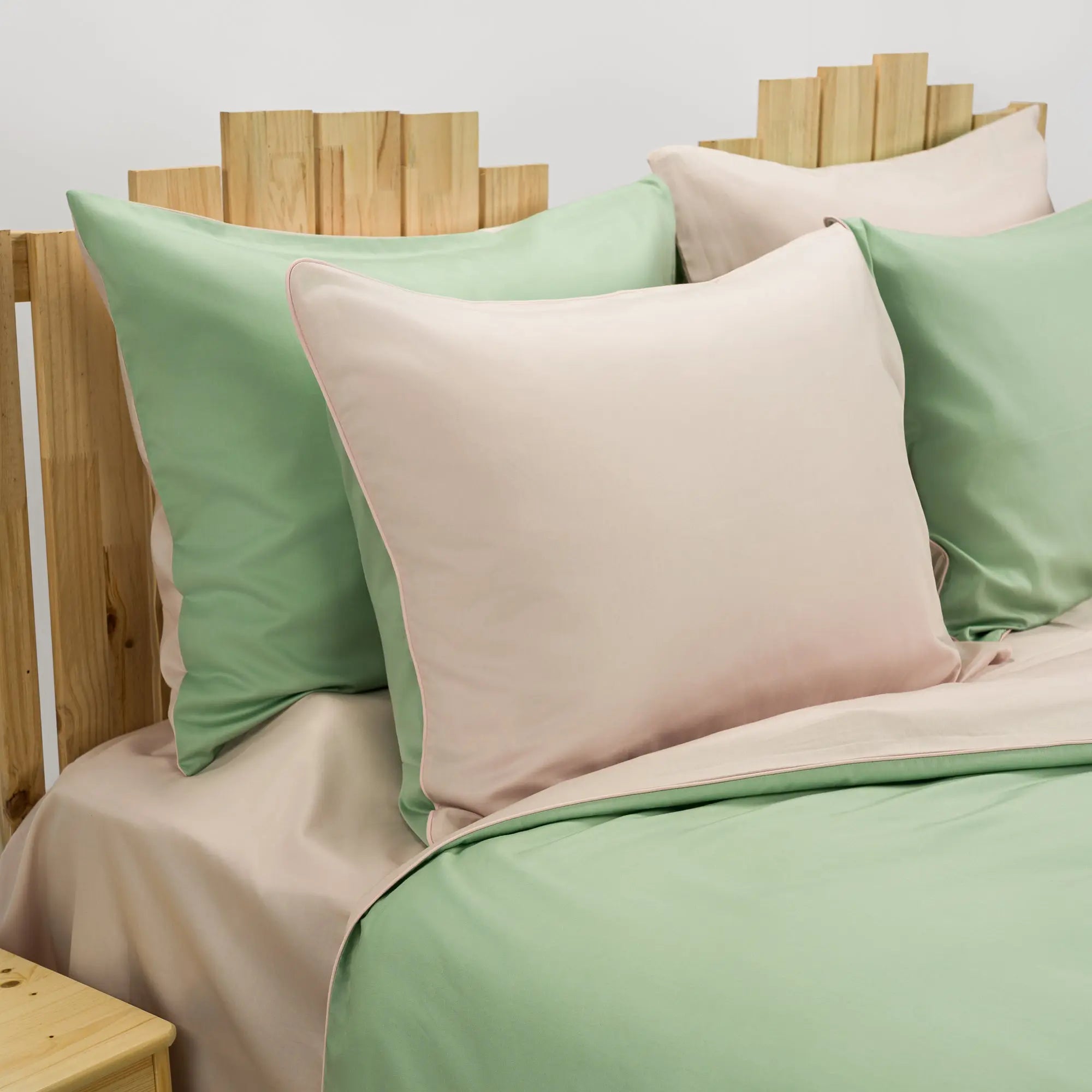 Lenjerie de pat 1 persoană Verde și Roz, cu două fețe, din bumbac satinat dens, personalizabilă – SPRING CASA CRYSTAL CasaCrystal