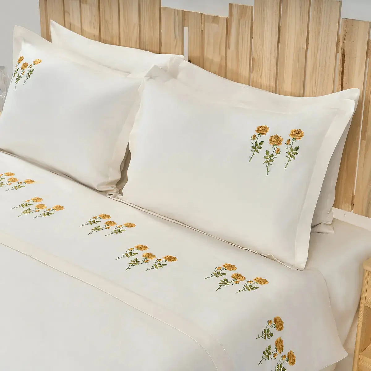 Lenjerie de pat "GOLD ROSE" CasaCrystal CasaCrystal