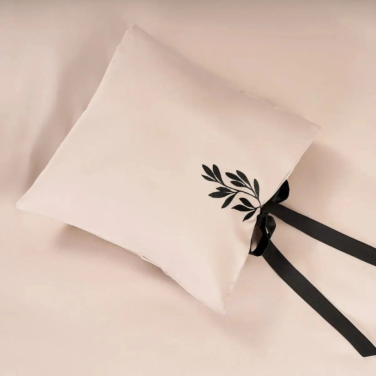 Lenjerie de pat „MULAN” CasaCrystal CasaCrystal