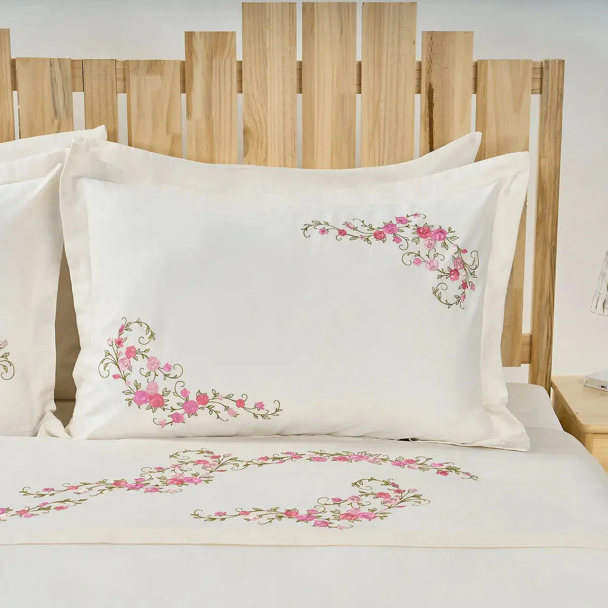 Lenjerie de pat "ROSE" CasaCrystal CasaCrystal