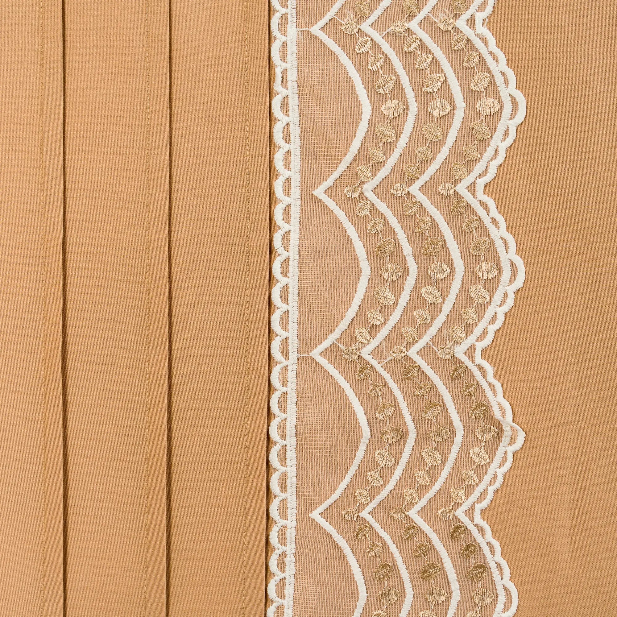 Lenjerie de pat 2 persoane Bej din bumbac satinat dens cu motive dantelă, personalizabilă – GOLDY CASA CRYSTAL CasaCrystal