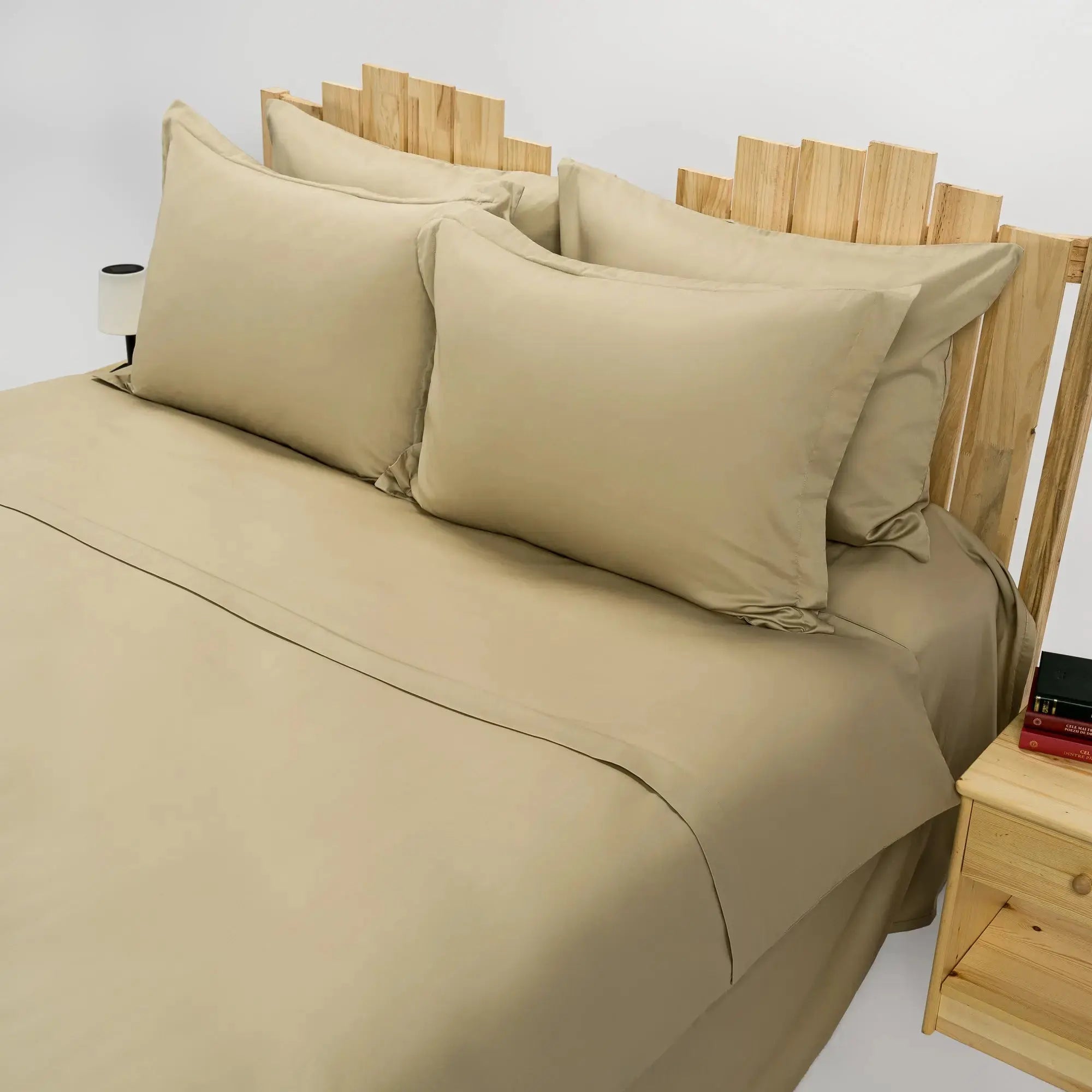 Lenjerie de pat 1 persoană Bej din bumbac satinat dens simplă, personalizabilă – SIMPLE BEIGE CasaCrystal CasaCrystal