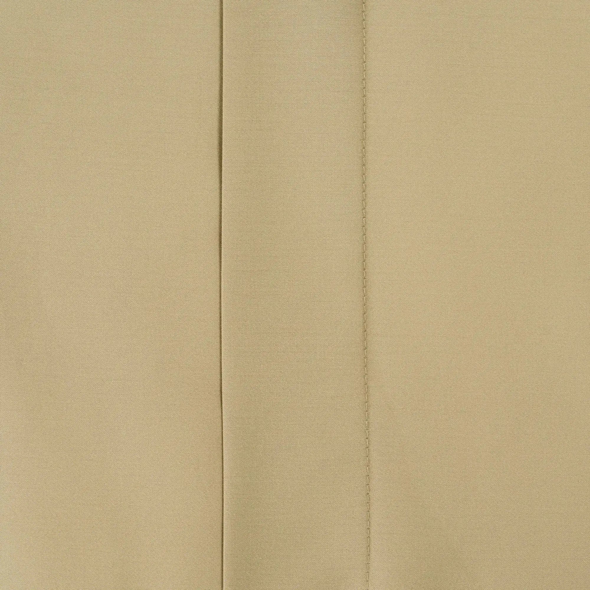 Detaliu textură bumbac 100% natural pe lenjeria de pat Simple Beige