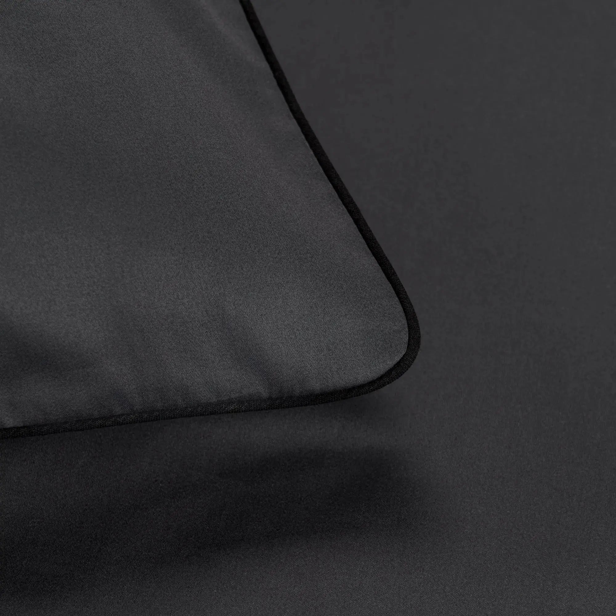 Lenjerie de pat 1 persoană Gri din bumbac satinat dens simplă, personalizabilă – ELEGANT ANTRACIT CasaCrystal CasaCrystal