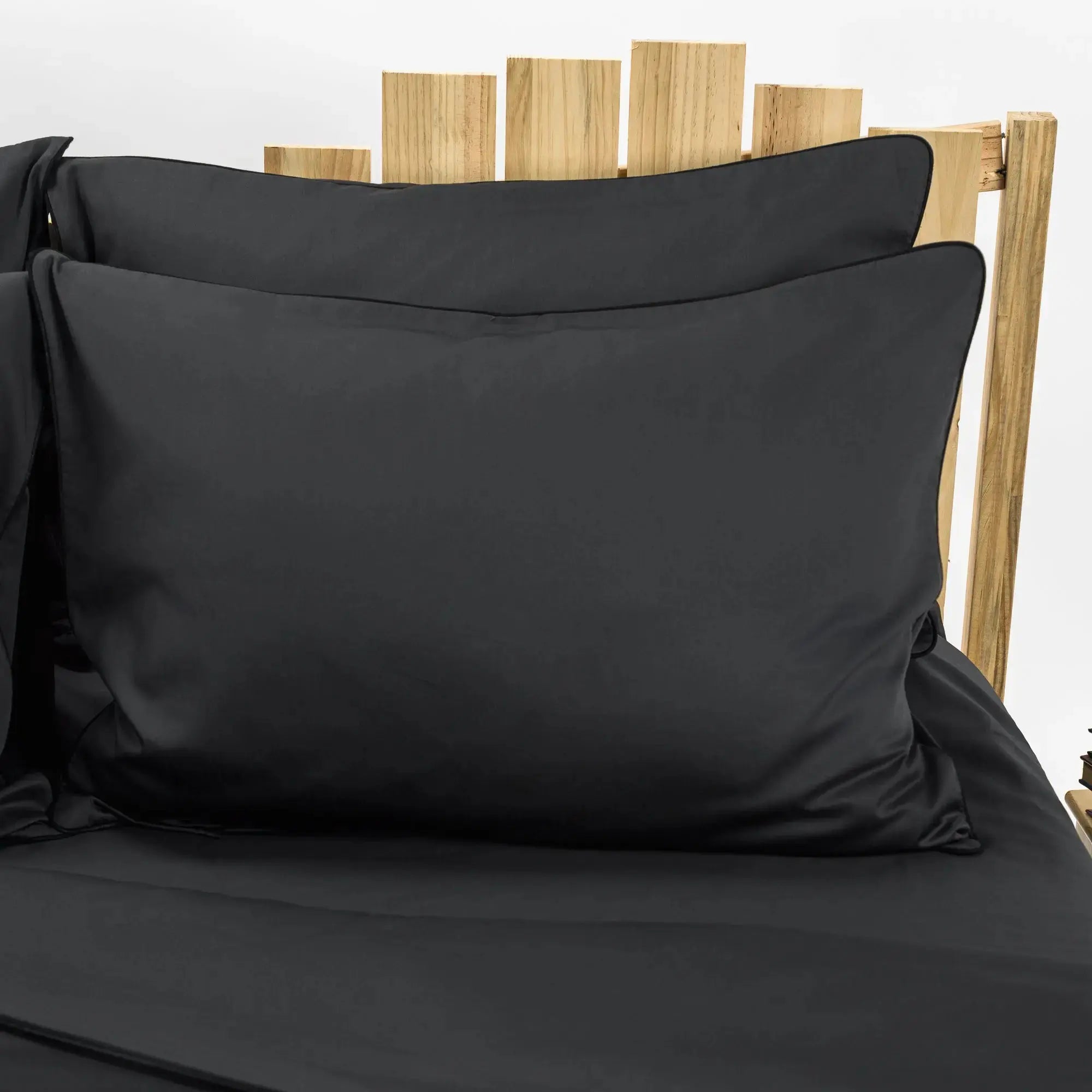 Lenjerie de pat 1 persoană Gri din bumbac satinat dens simplă, personalizabilă – ELEGANT ANTRACIT CasaCrystal CasaCrystal