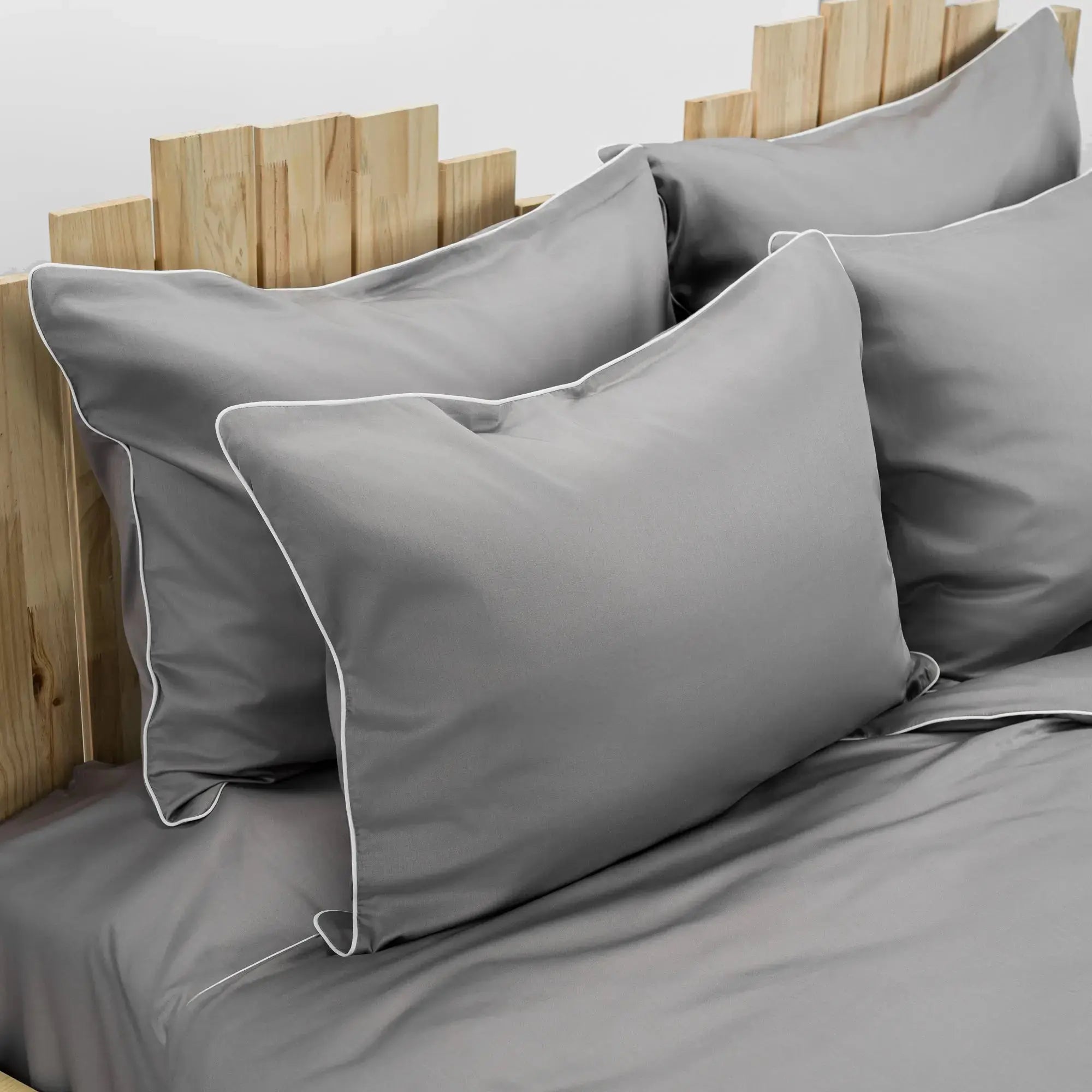 Lenjerie de pat 1 persoană Gri din bumbac satinat dens simplă, personalizabilă – ELEGANT GREY CASA CRYSTAL CasaCrystal