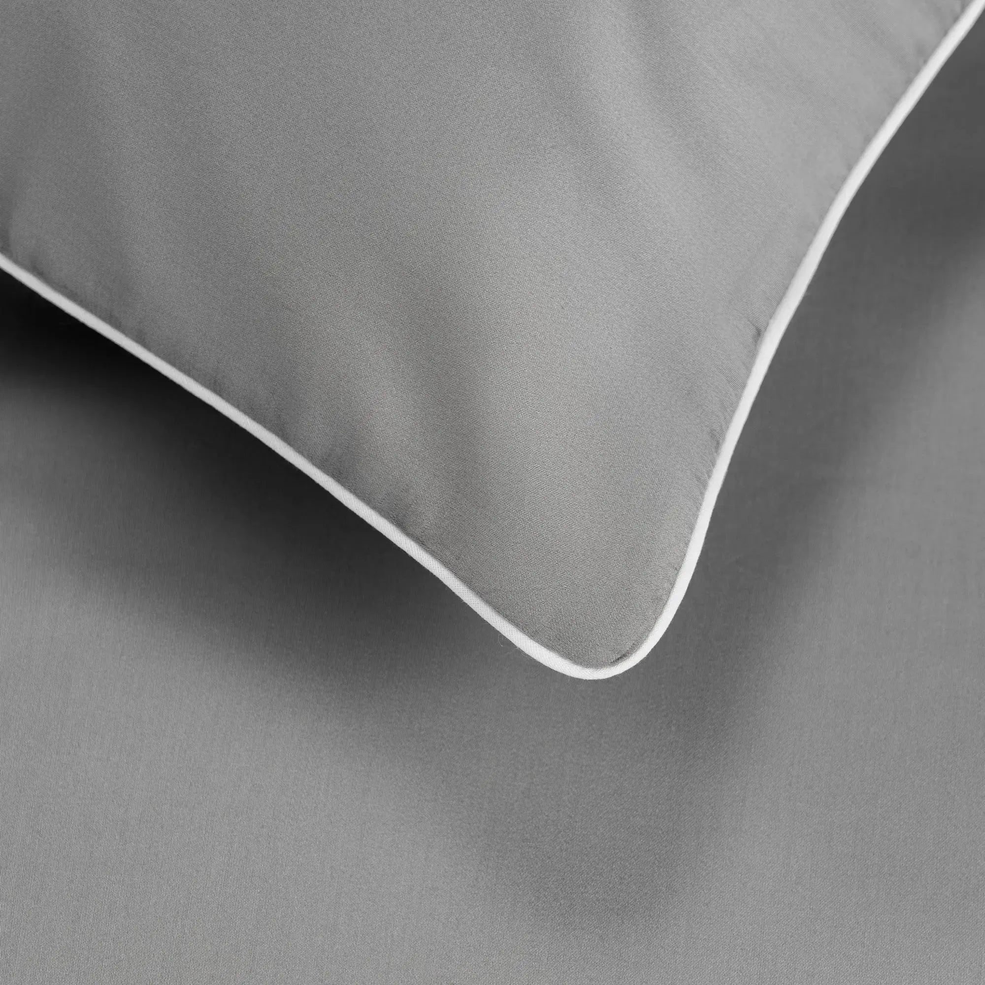 Lenjerie de pat 1 persoană Gri din bumbac satinat dens simplă, personalizabilă – ELEGANT GREY CASA CRYSTAL CasaCrystal