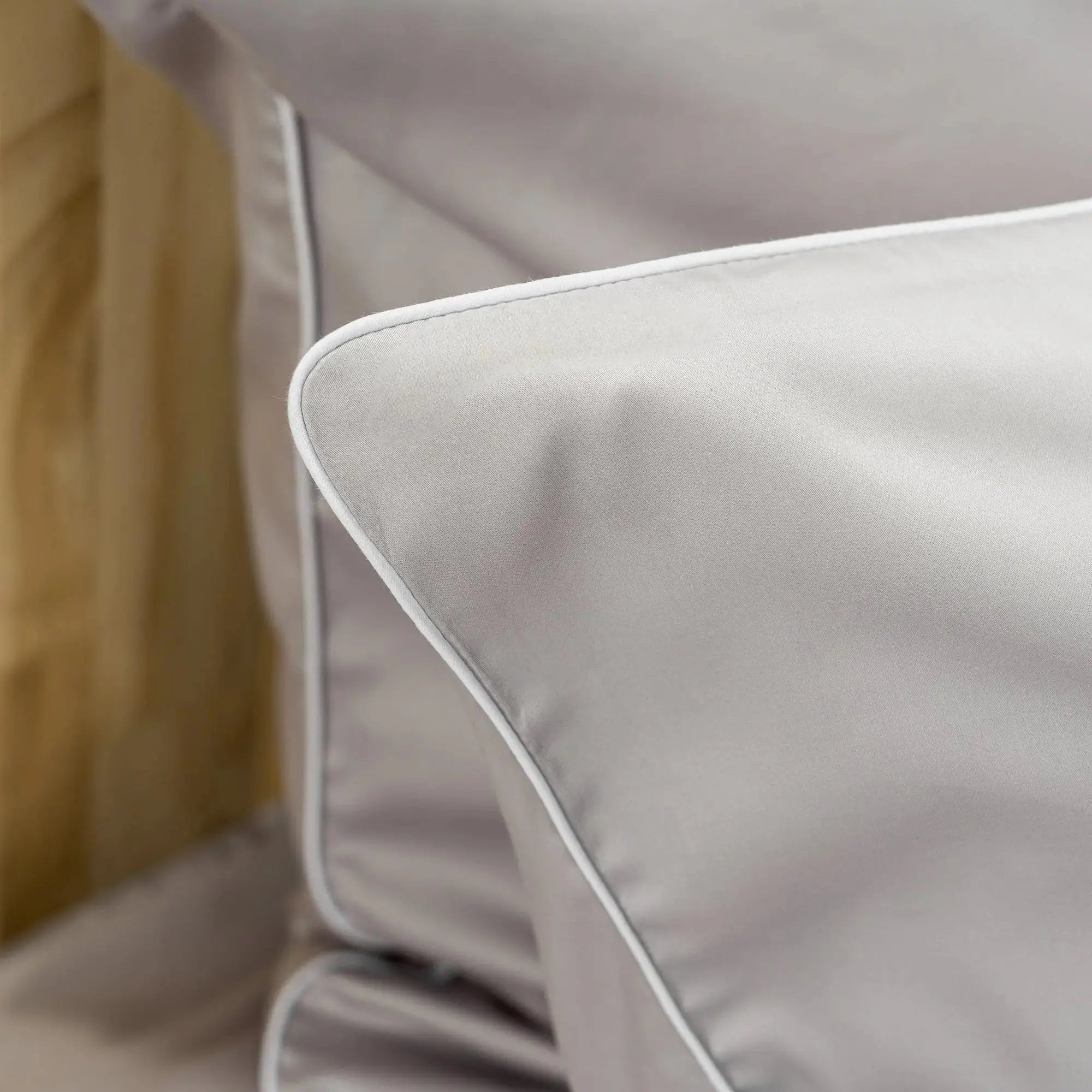 Lenjerie de pat 1 persoană Gri din bumbac satinat dens simplă, personalizabilă – ELEGANT SILVER CASA CRYSTAL CasaCrystal