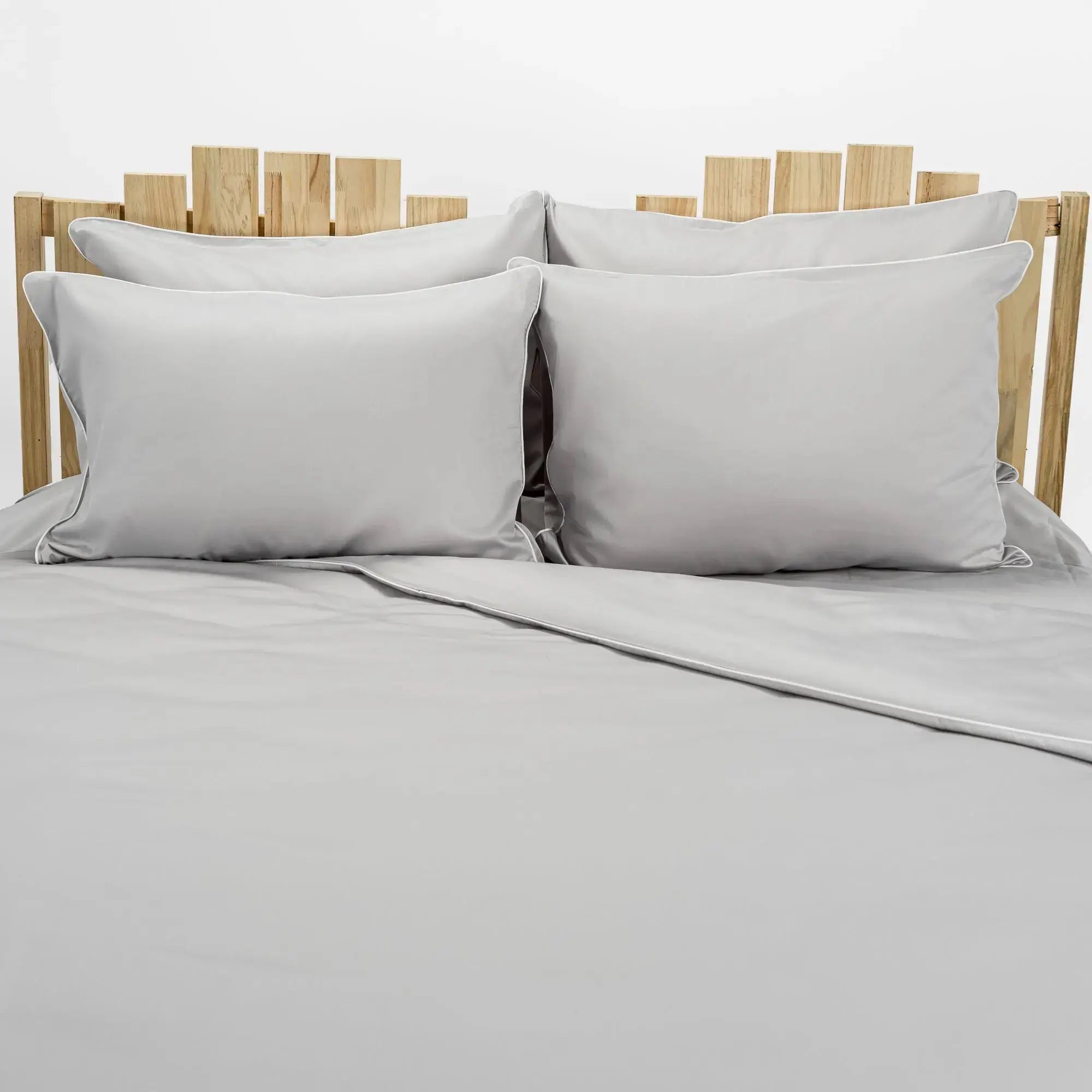 Lenjerie de pat 1 persoană Gri din bumbac satinat dens simplă, personalizabilă – ELEGANT SILVER CASA CRYSTAL CasaCrystal