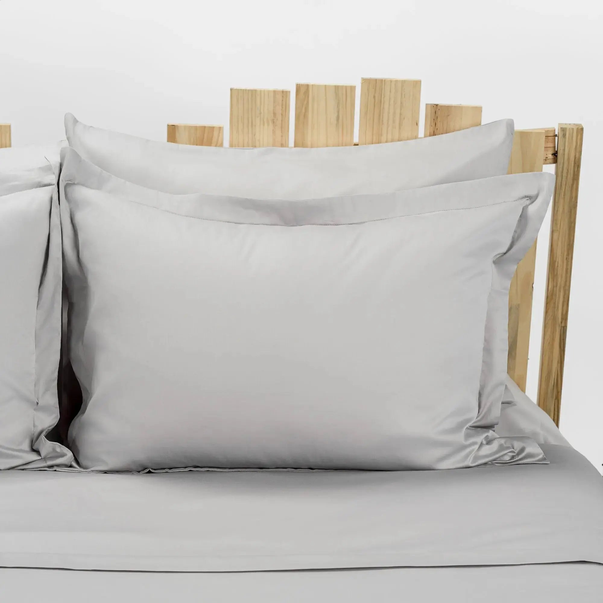 Lenjerie de pat 1 persoană Gri din bumbac satinat dens simplă, personalizabilă – SIMPLE SILVER CASA CRYSTAL CasaCrystal