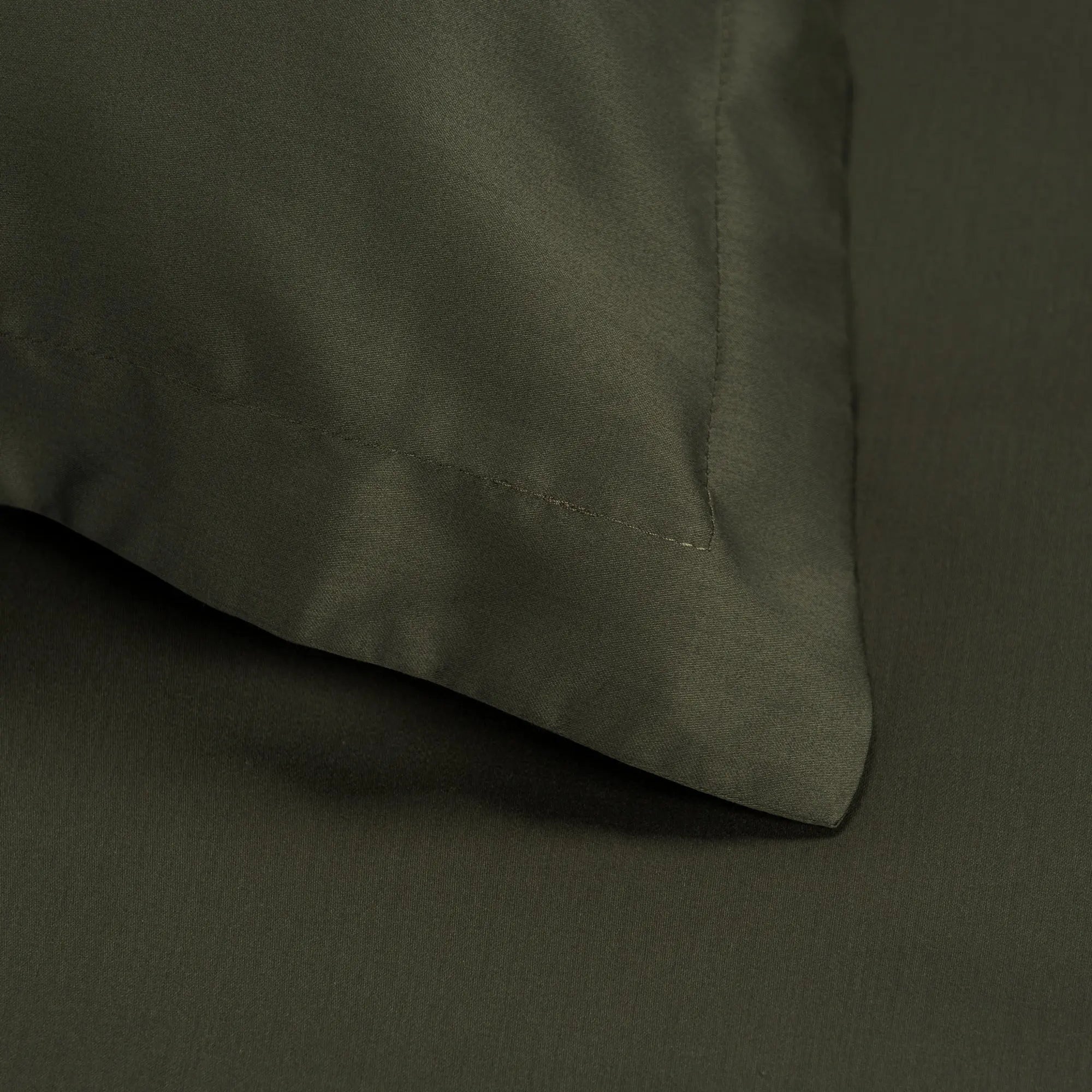 Lenjerie de pat 2 persoane Kaki din bumbac satinat dens simplă, personalizabilă – SIMPLE KAKI CASA CRYSTAL CasaCrystal