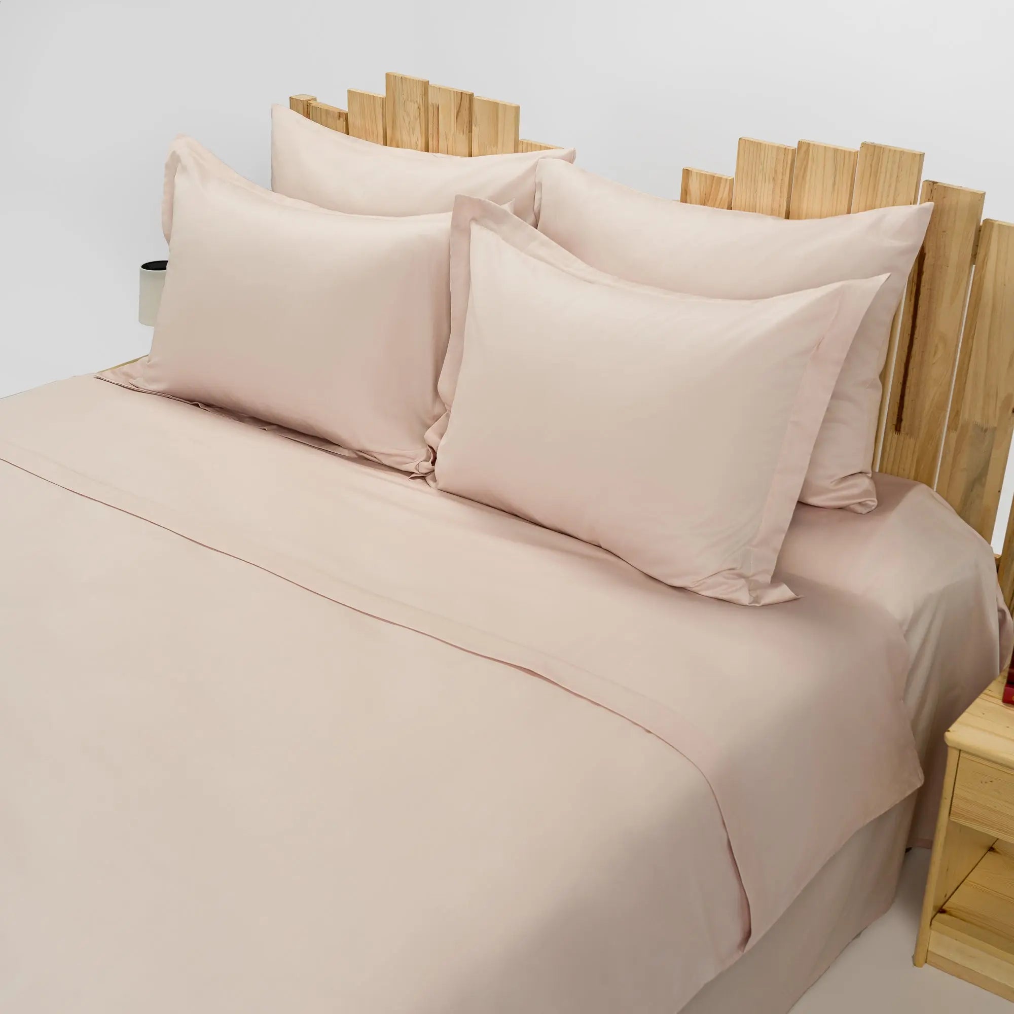 Lenjerie de pat 2 persoane Nude din bumbac satinat dens simplă, personalizabilă – SIMPLE NUDE CASA CRYSTAL CasaCrystal