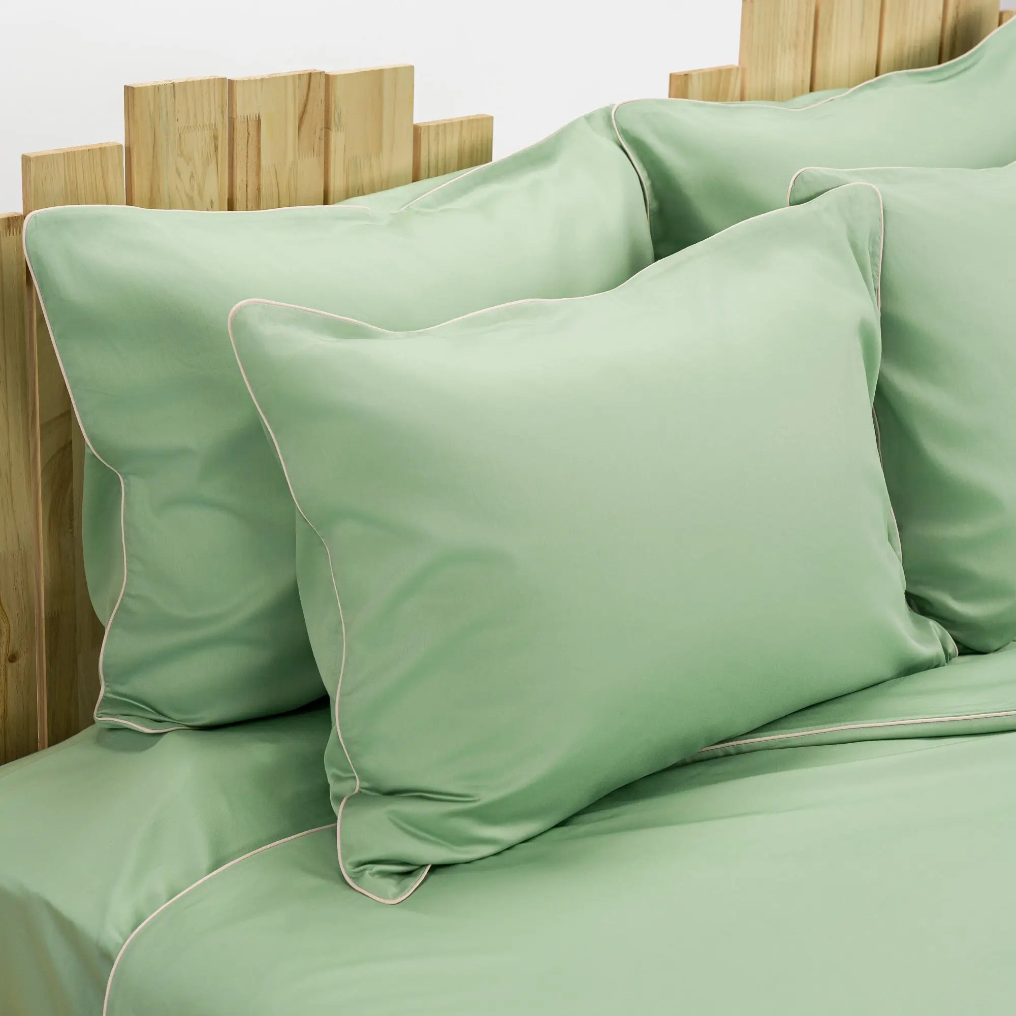 Lenjerie de pat 2 persoane Verde din bumbac satinat dens simplă, personalizabilă – ELEGANT MINT CASA CRYSTAL CasaCrystal