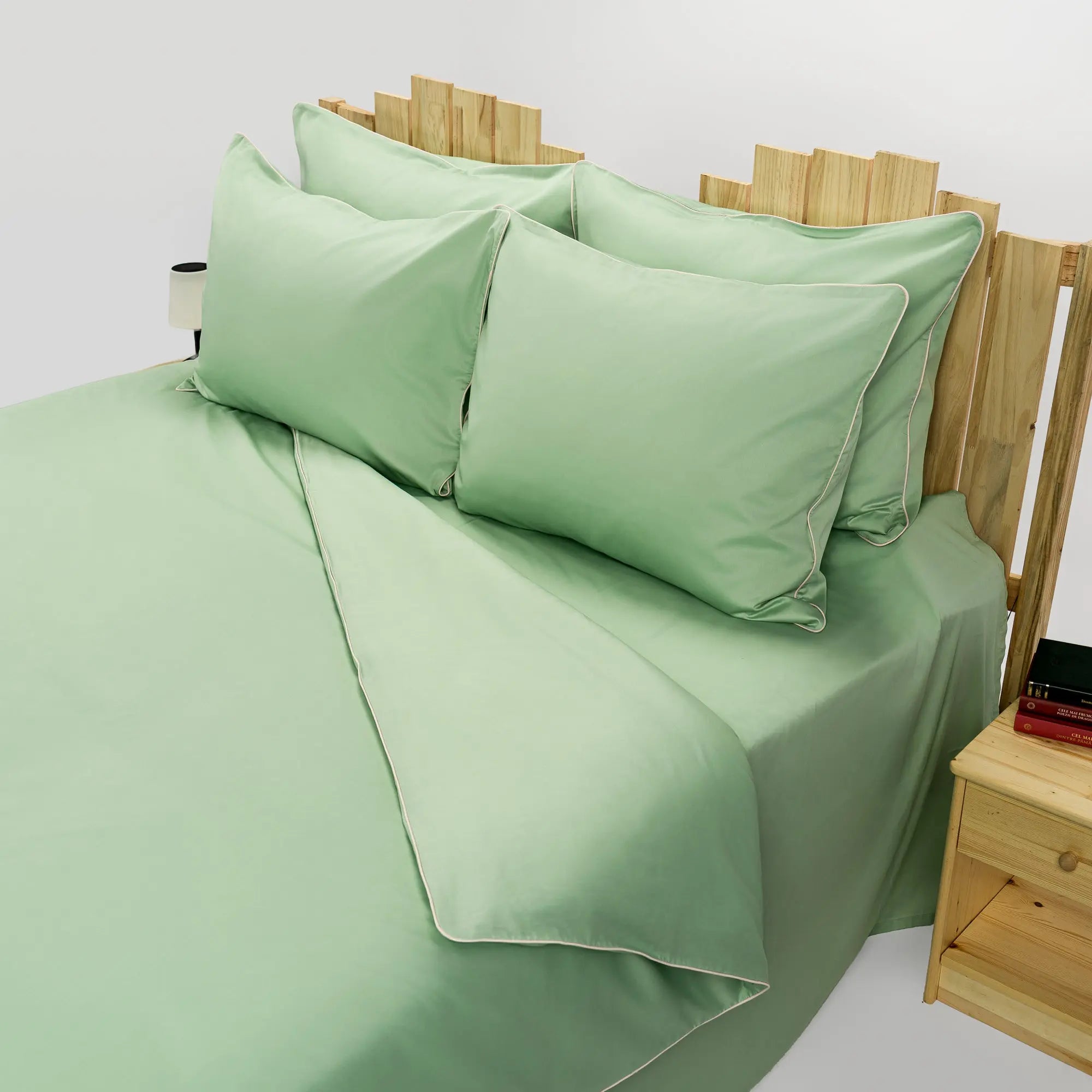 Lenjerie de pat 2 persoane Verde din bumbac satinat dens simplă, personalizabilă – ELEGANT MINT CASA CRYSTAL CasaCrystal