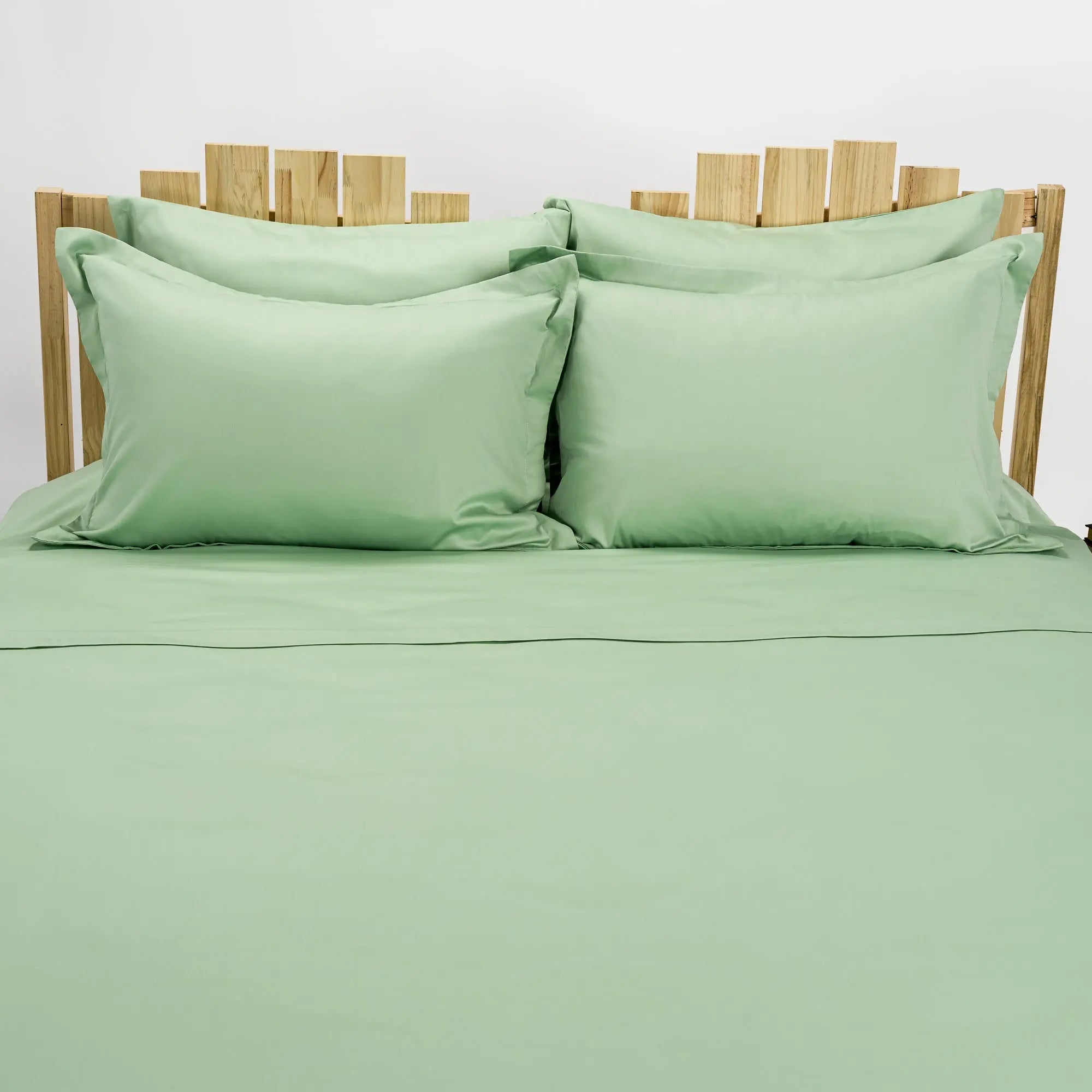 Lenjerie de pat 2 persoane Verde din bumbac satinat dens simplă, personalizabilă – SIMPLE MINT CASA CRYSTAL CasaCrystal