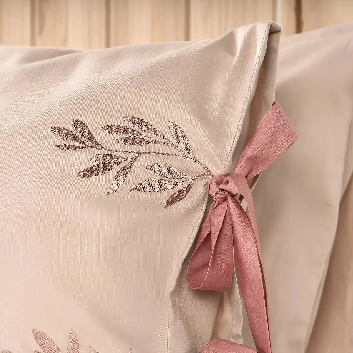 Lenjerie de pat “AURORA” CasaCrystal CasaCrystal