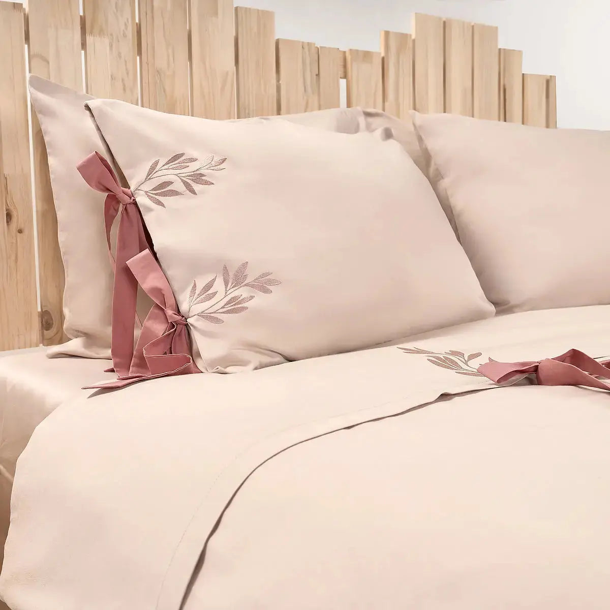 Lenjerie de pat “AURORA” CasaCrystal CasaCrystal