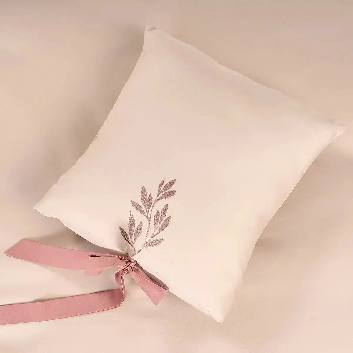 Lenjerie de pat “AURORA” CasaCrystal CasaCrystal