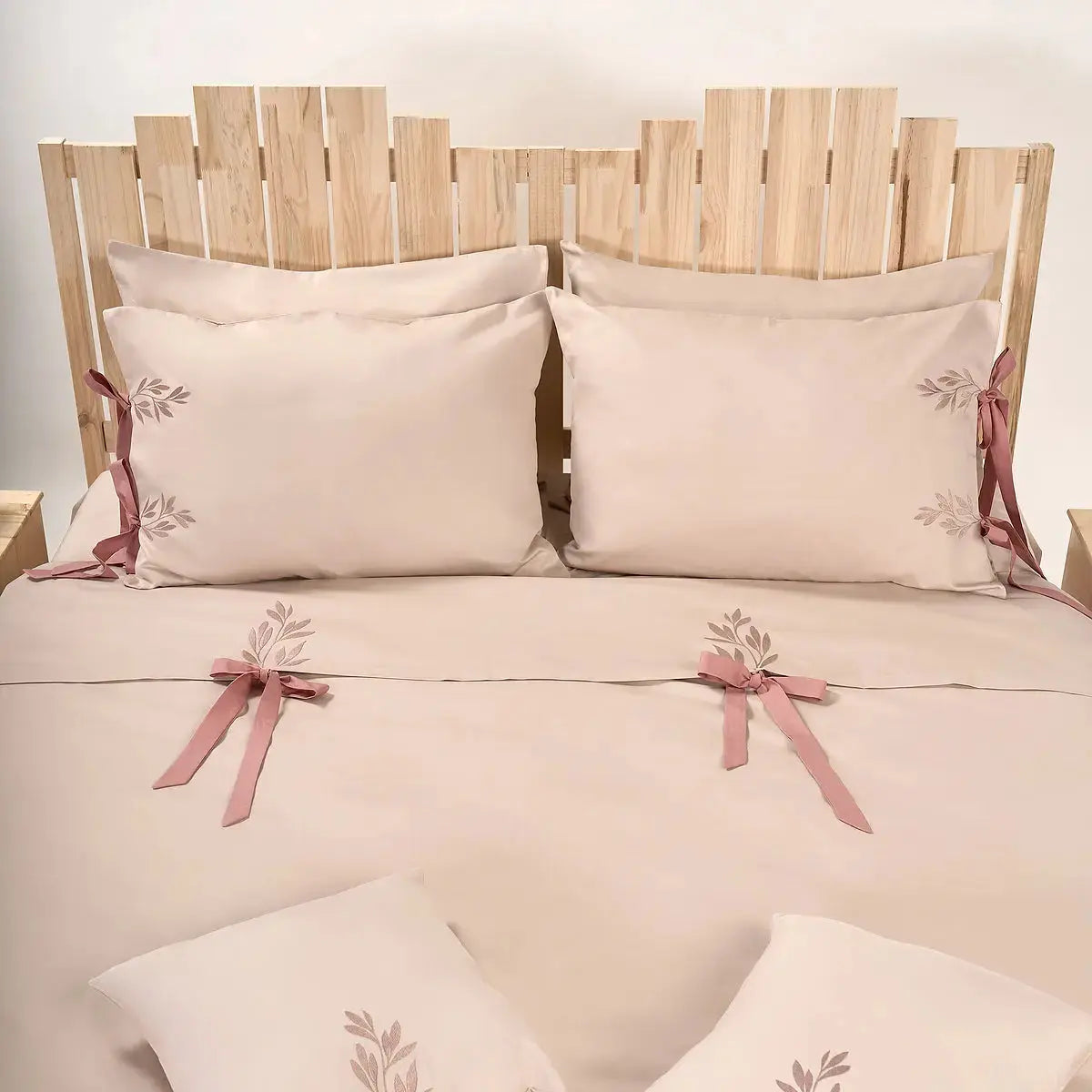 Lenjerie de pat “AURORA” CasaCrystal CasaCrystal