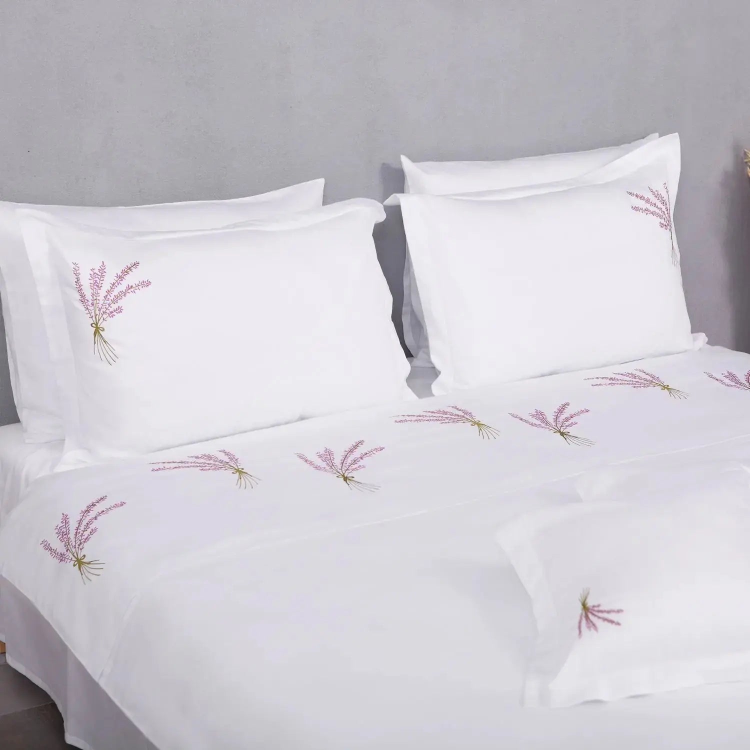 Lenjerie de pat "LEVĂNȚICĂ-WHITE" - CasaCrystal