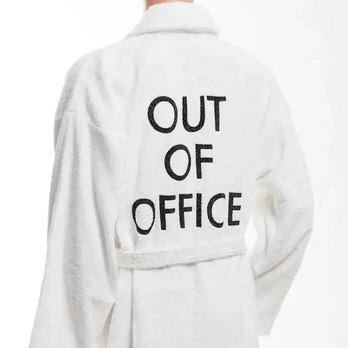 Halat de baie ”OUT OF OFFICE” - CasaCrystal
