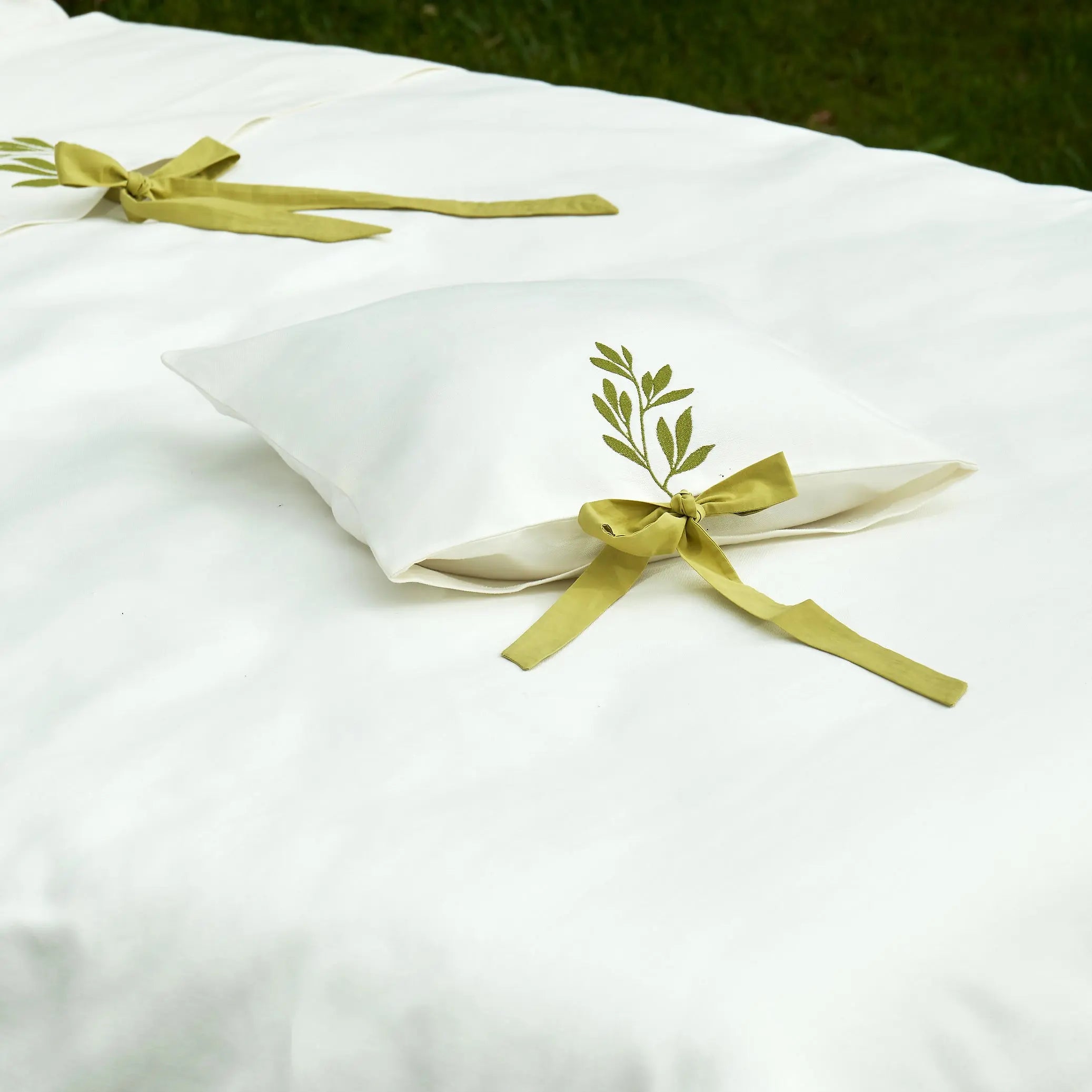 Lenjerie de pat din in "FOREST" - CasaCrystal