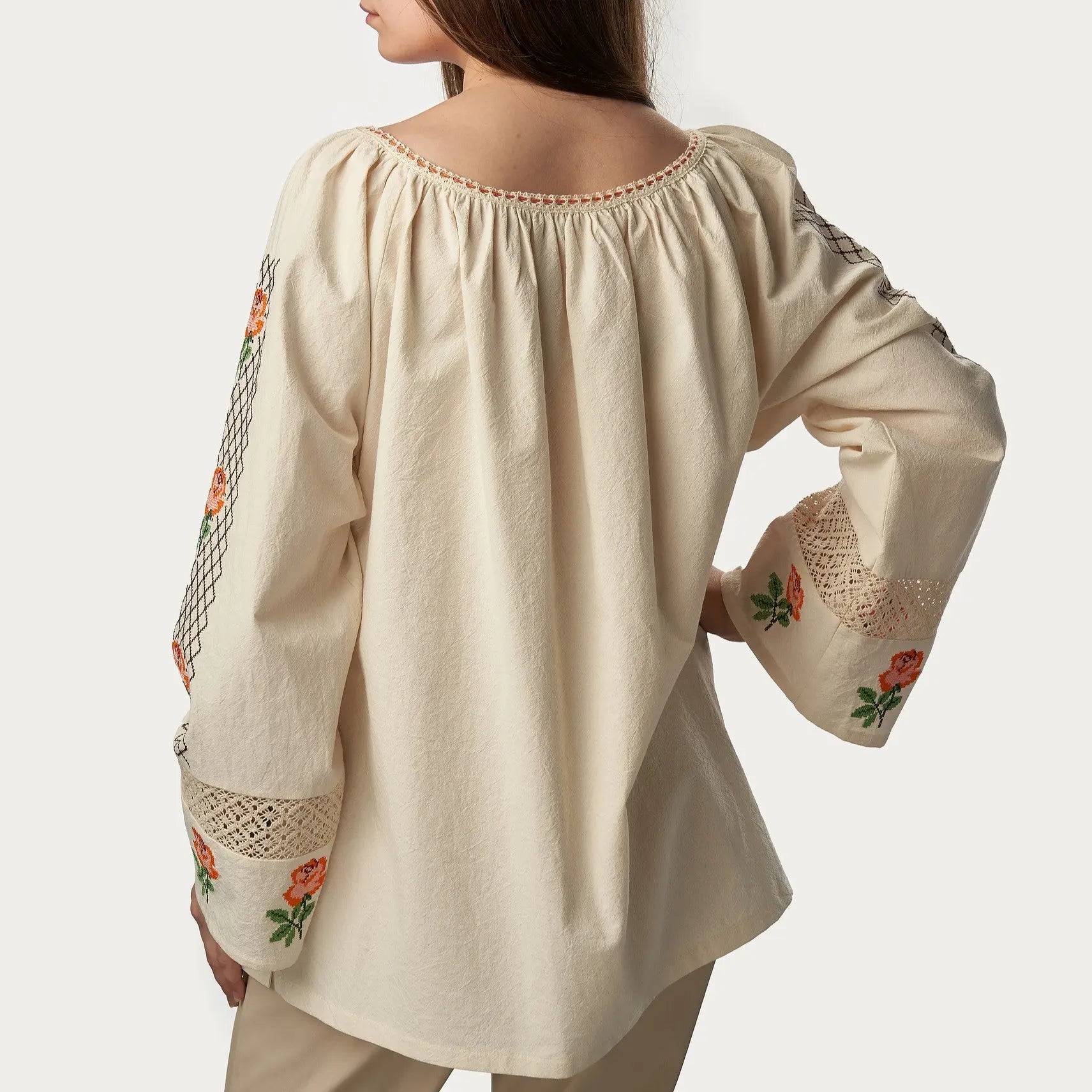 Ie traditionala "CORNELIA" - CasaCrystal