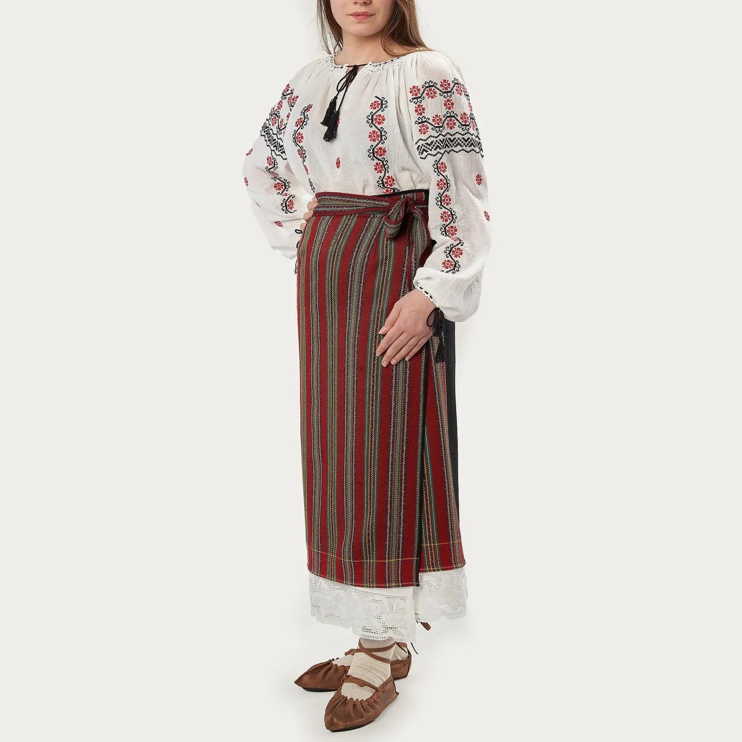Catrinta "Catinca" cu poale din dantela