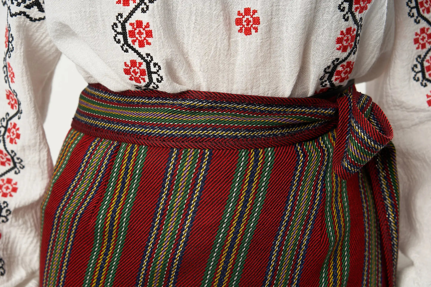 Catrinta "Catinca" cu poale din dantela