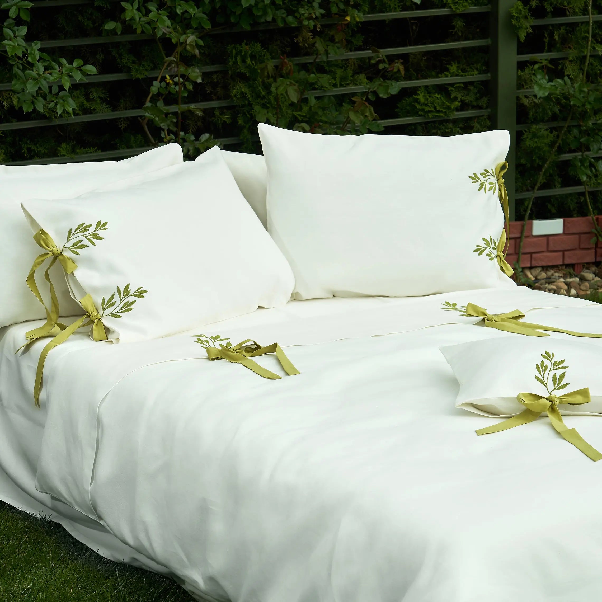 Lenjerie de pat din in "FOREST" - CasaCrystal