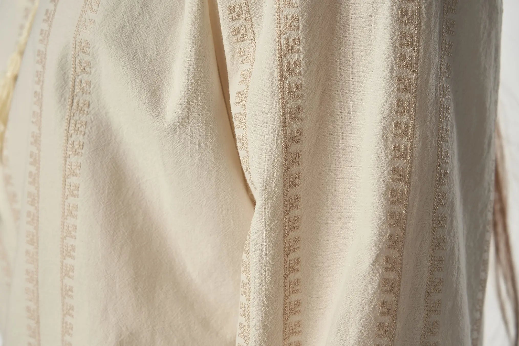 Ie traditionala "DOMNICA" - CasaCrystal