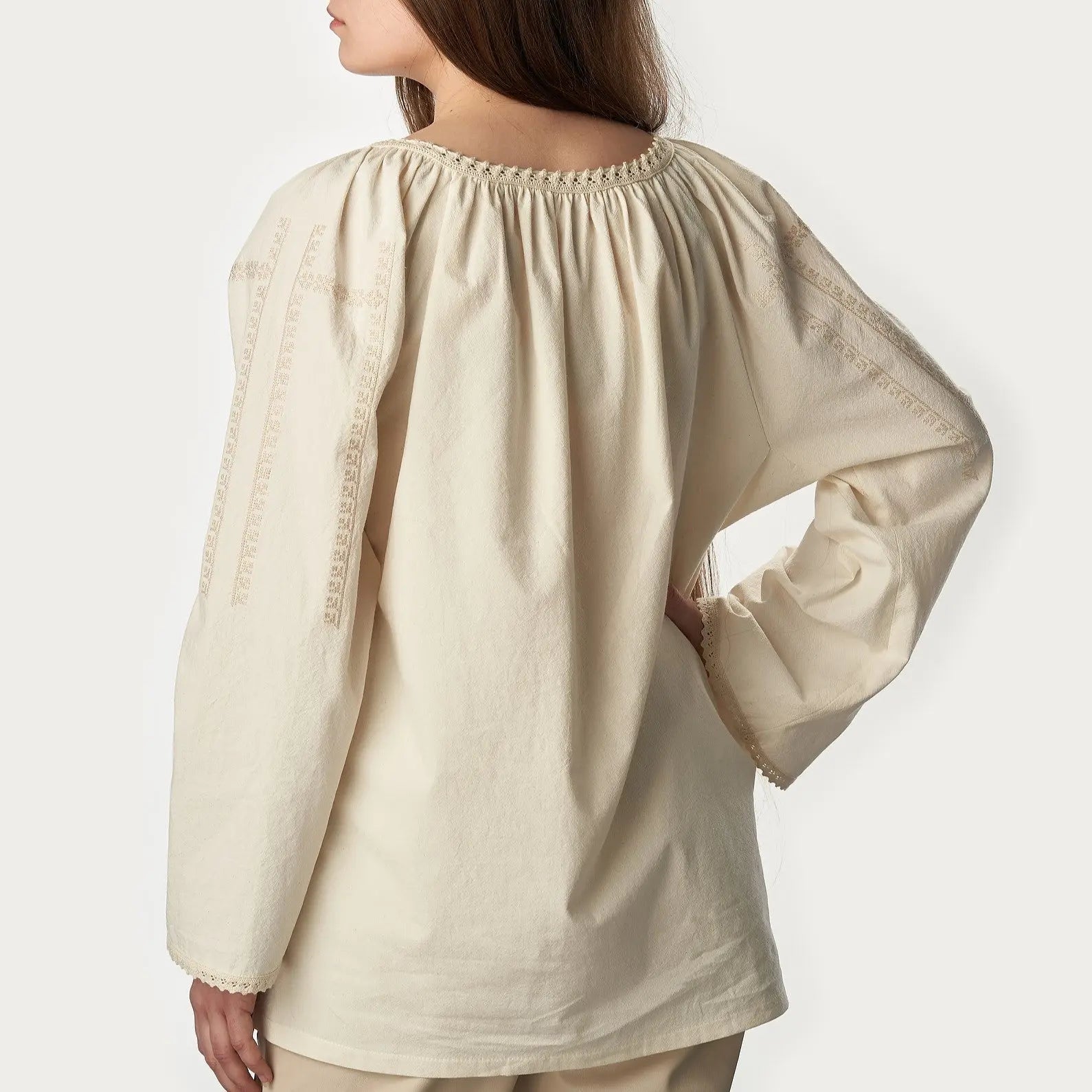 Ie traditionala "DOMNICA" - CasaCrystal