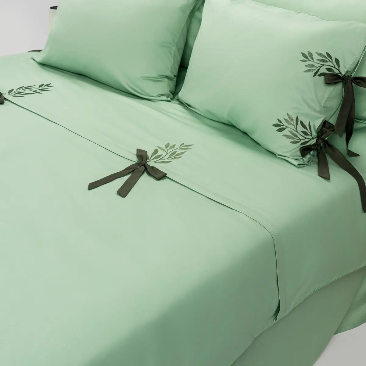 Cearșaf Pilotă cu Fundițe din Bumbac 100% Natural Brodat - Dimensiuni și Culori Variate